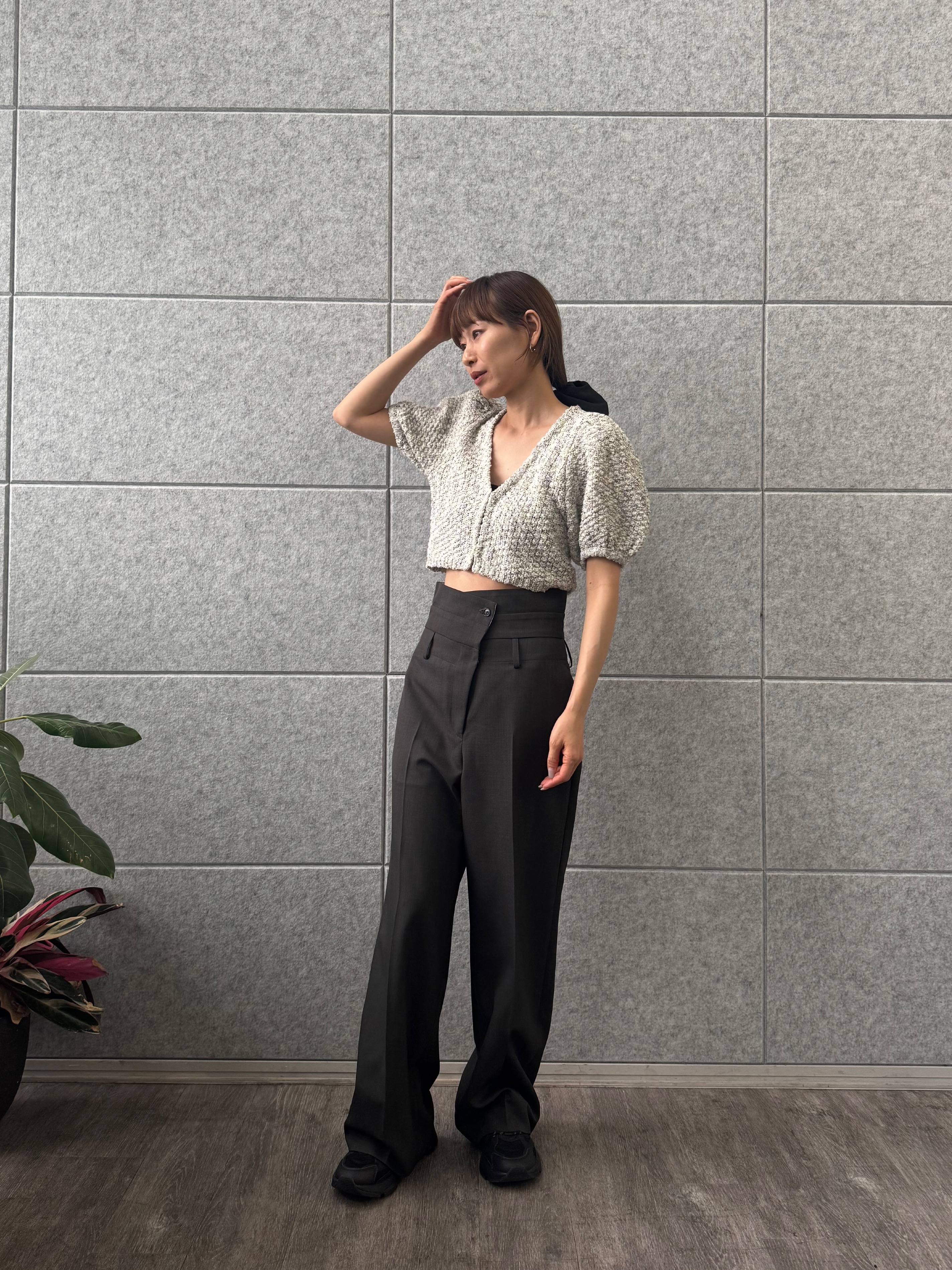 designer yukaさんの「CODE A｜turn up chic trousers」を使ったコーディネート