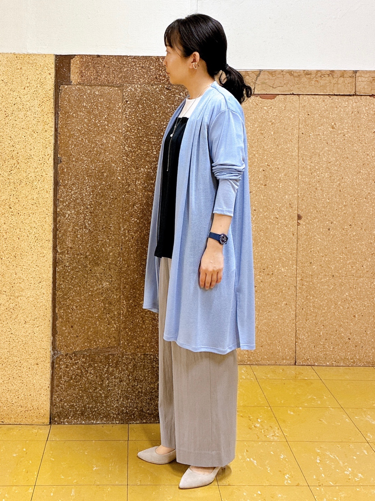 hattoriさんの「INDIVI｜【洗える／アンサンブル可能】シアースストライプカーディガン」を使ったコーディネート