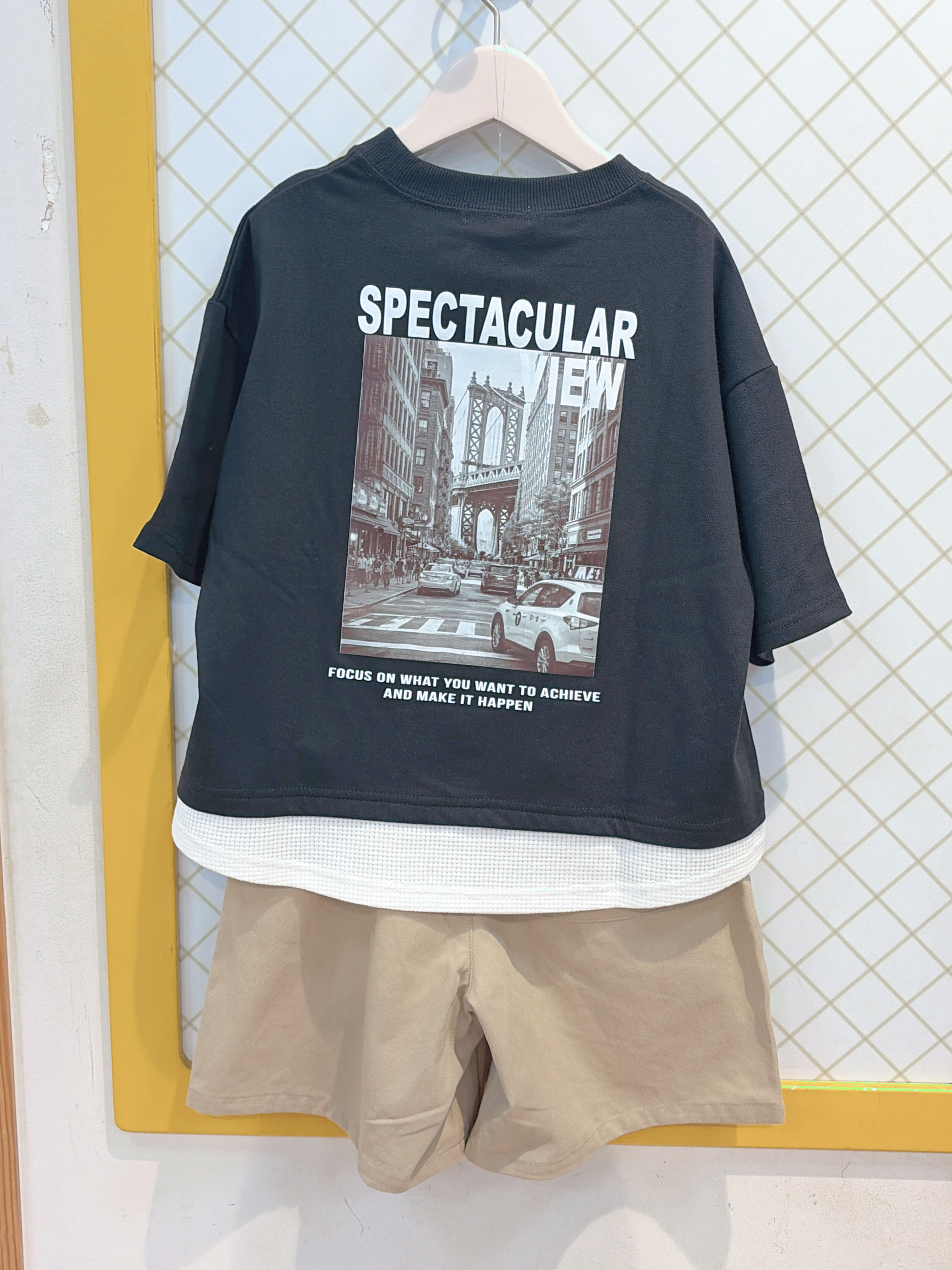 蒼さんの「SHOO･LA･RUE｜【100-150cm】チェーンステッチハーフパンツ」を使ったコーディネート
