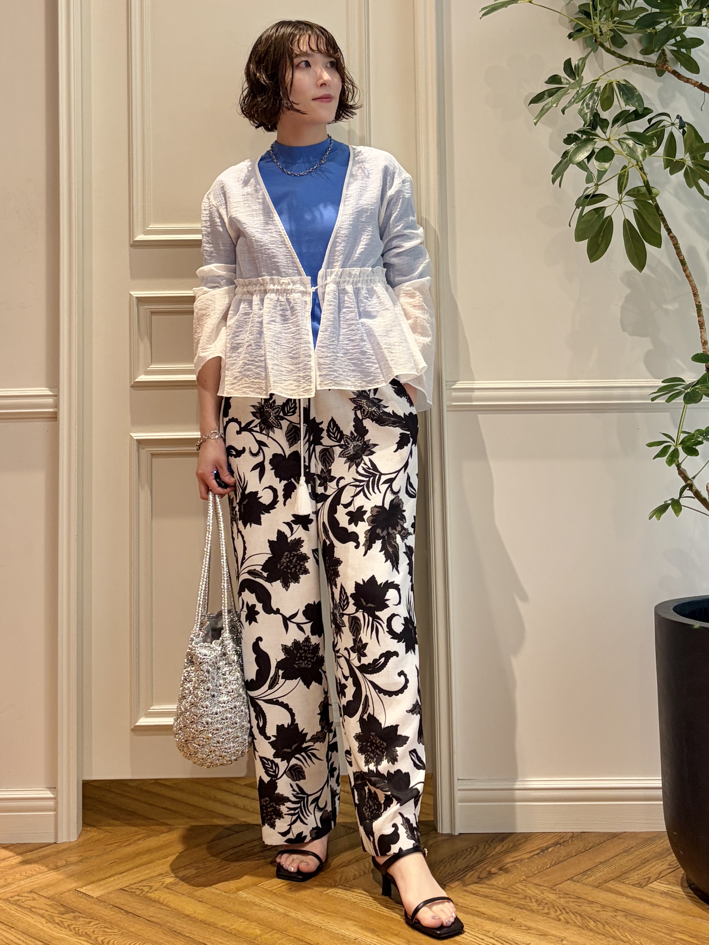 nakaoさんの「DRESSTERIOR｜メタリック クロッシェ バッグ」を使ったコーディネート