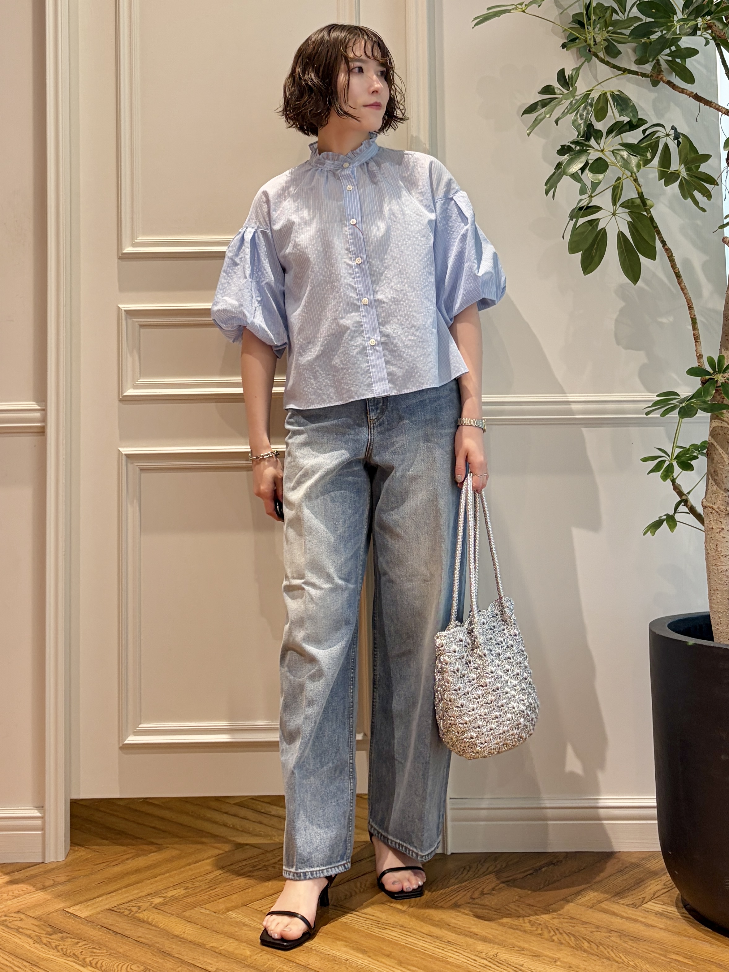 nakaoさんの「DRESSTERIOR｜【1枚で着映え/ウォッシャブル】ストライプスタンドフリルボリュームスリーブブラウス」を使ったコーディネート
