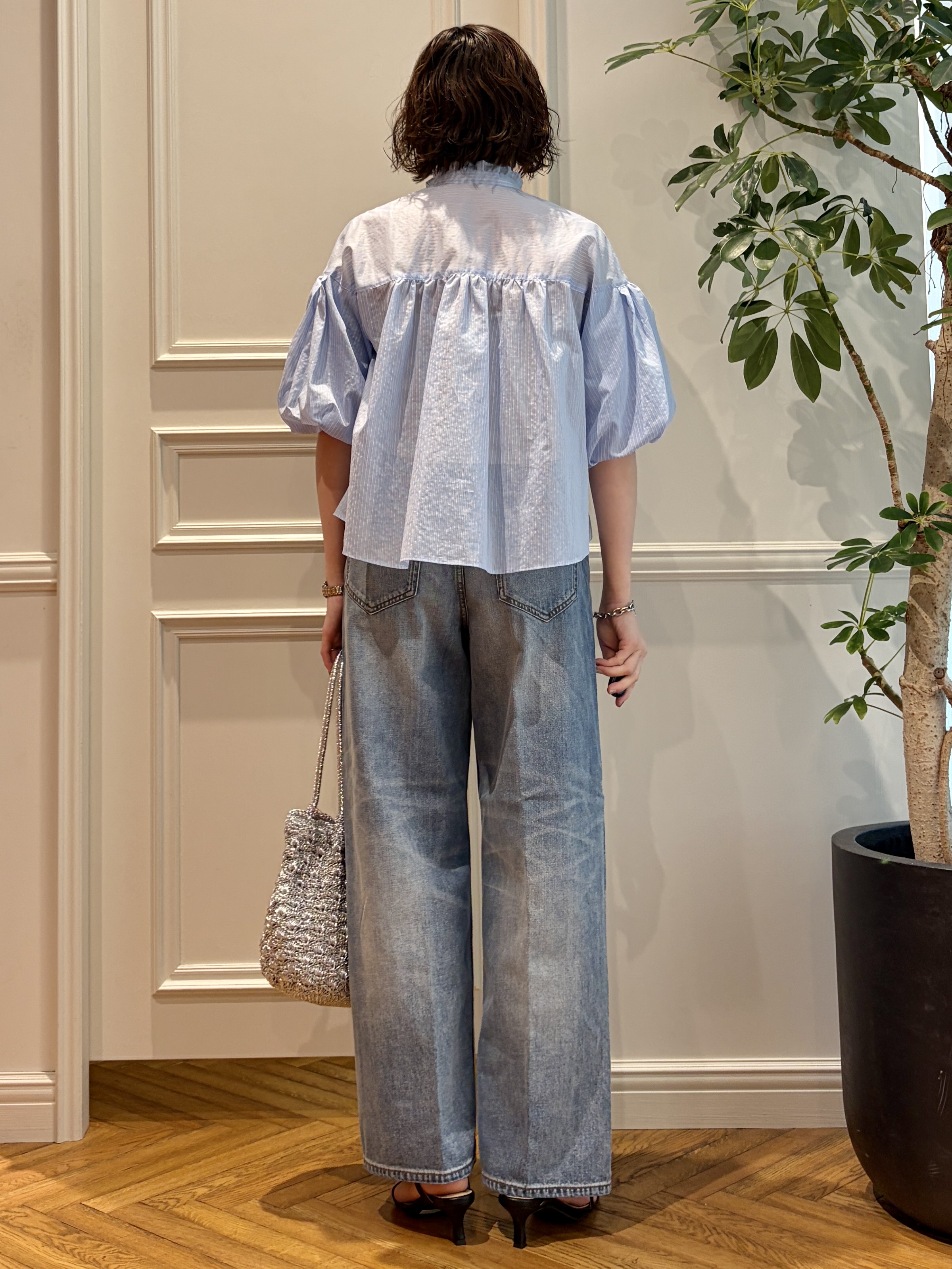 nakaoさんの「DRESSTERIOR｜【1枚で着映え/ウォッシャブル】ストライプスタンドフリルボリュームスリーブブラウス」を使ったコーディネート