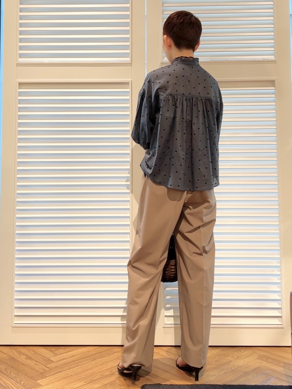 OCHIAIさんの「DRESSTERIOR｜【接触冷感/セットアップ可】２WAYストレッチ ワイドパンツ」を使ったコーディネート