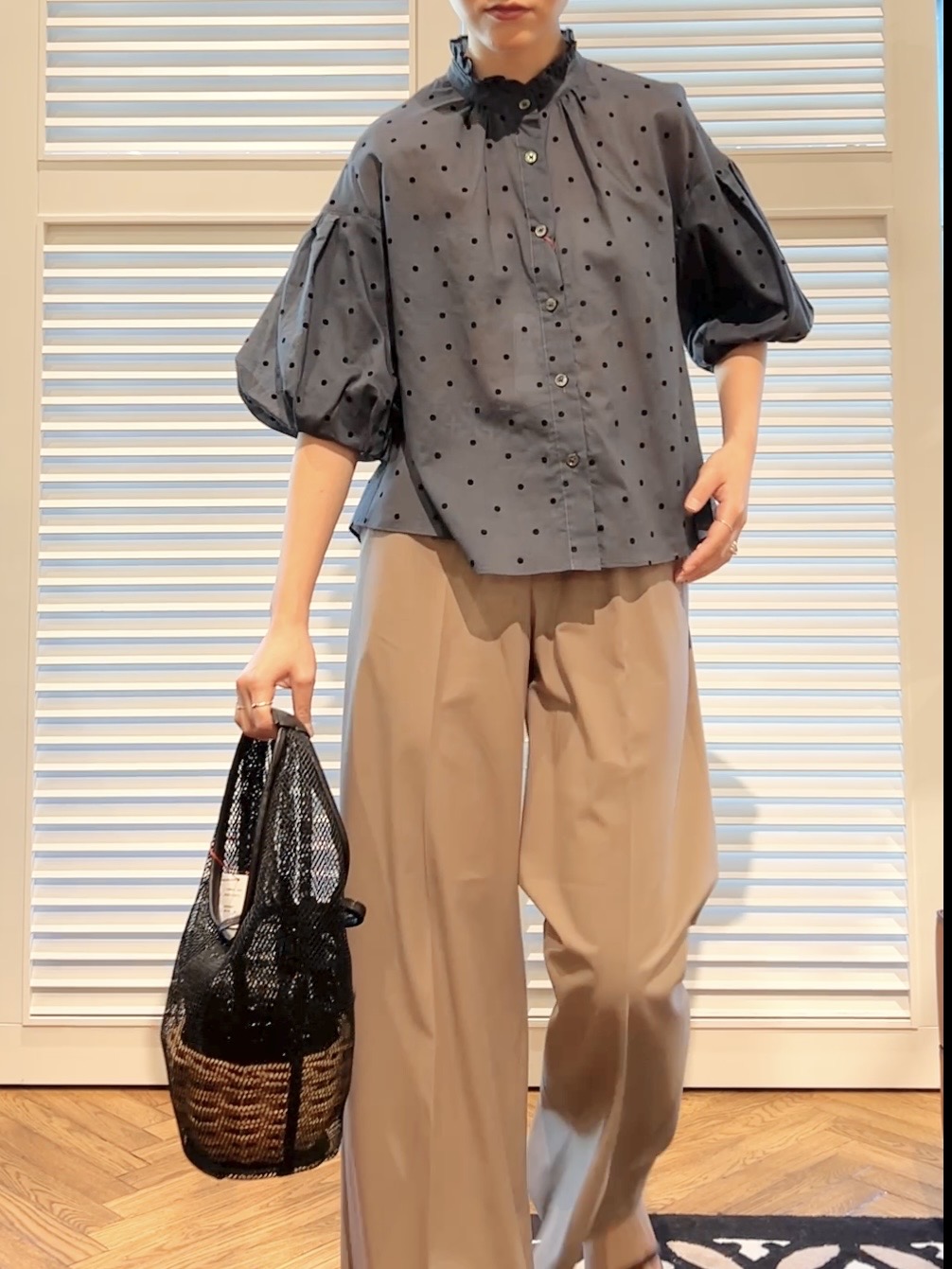 OCHIAIさんの「DRESSTERIOR｜【接触冷感/セットアップ可】２WAYストレッチ ワイドパンツ」を使ったコーディネート