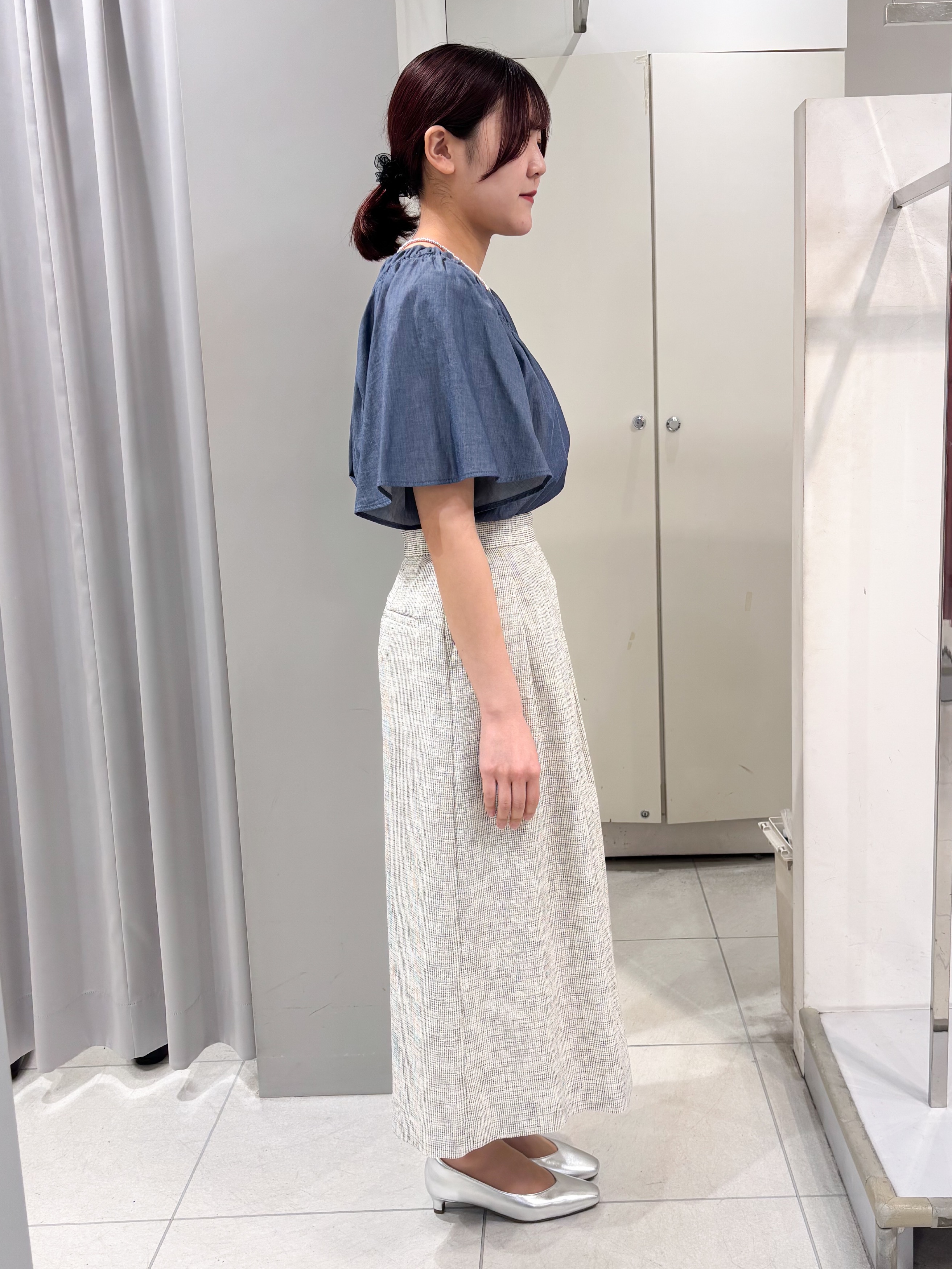 yuiさんの「Reflect｜ネックギャザーデザインブラウス」を使ったコーディネート