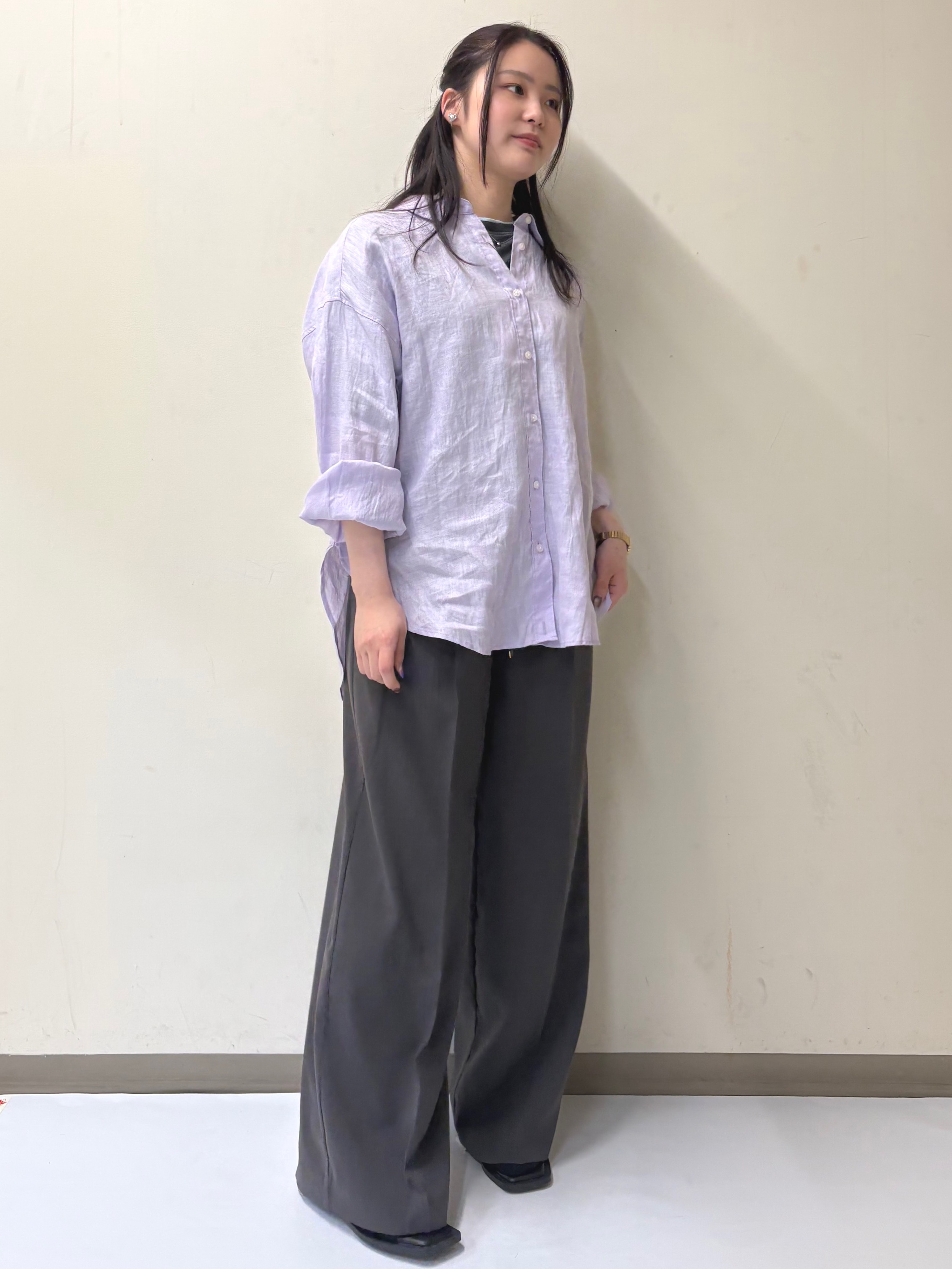 幕田里咲さんの「OPAQUE.CLIP｜フレンチリネンシャツ／カシュクール【洗濯機OK】《5col》」を使ったコーディネート