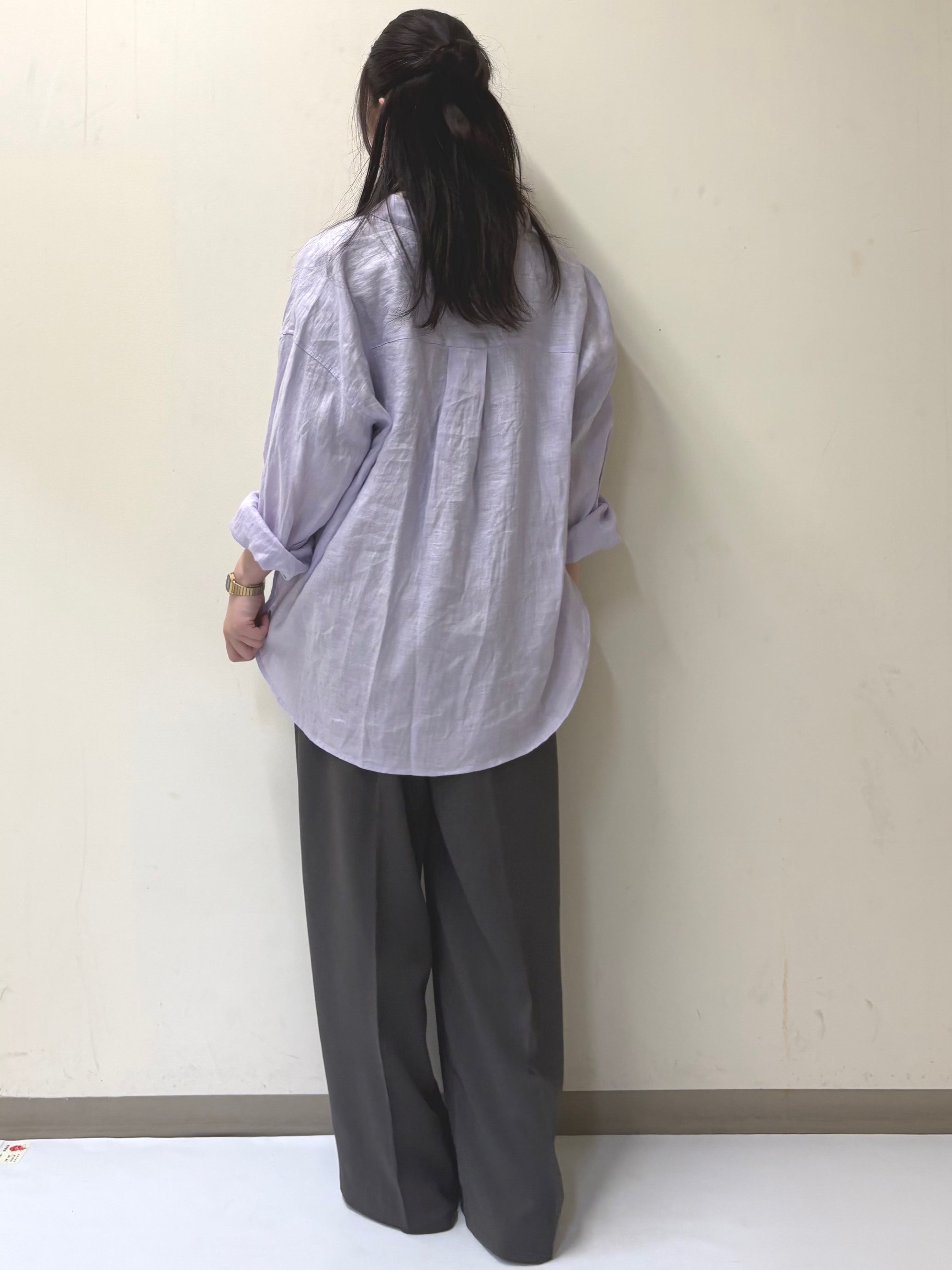 幕田里咲さんの「OPAQUE.CLIP｜フレンチリネンシャツ／カシュクール【洗濯機OK】《5col》」を使ったコーディネート