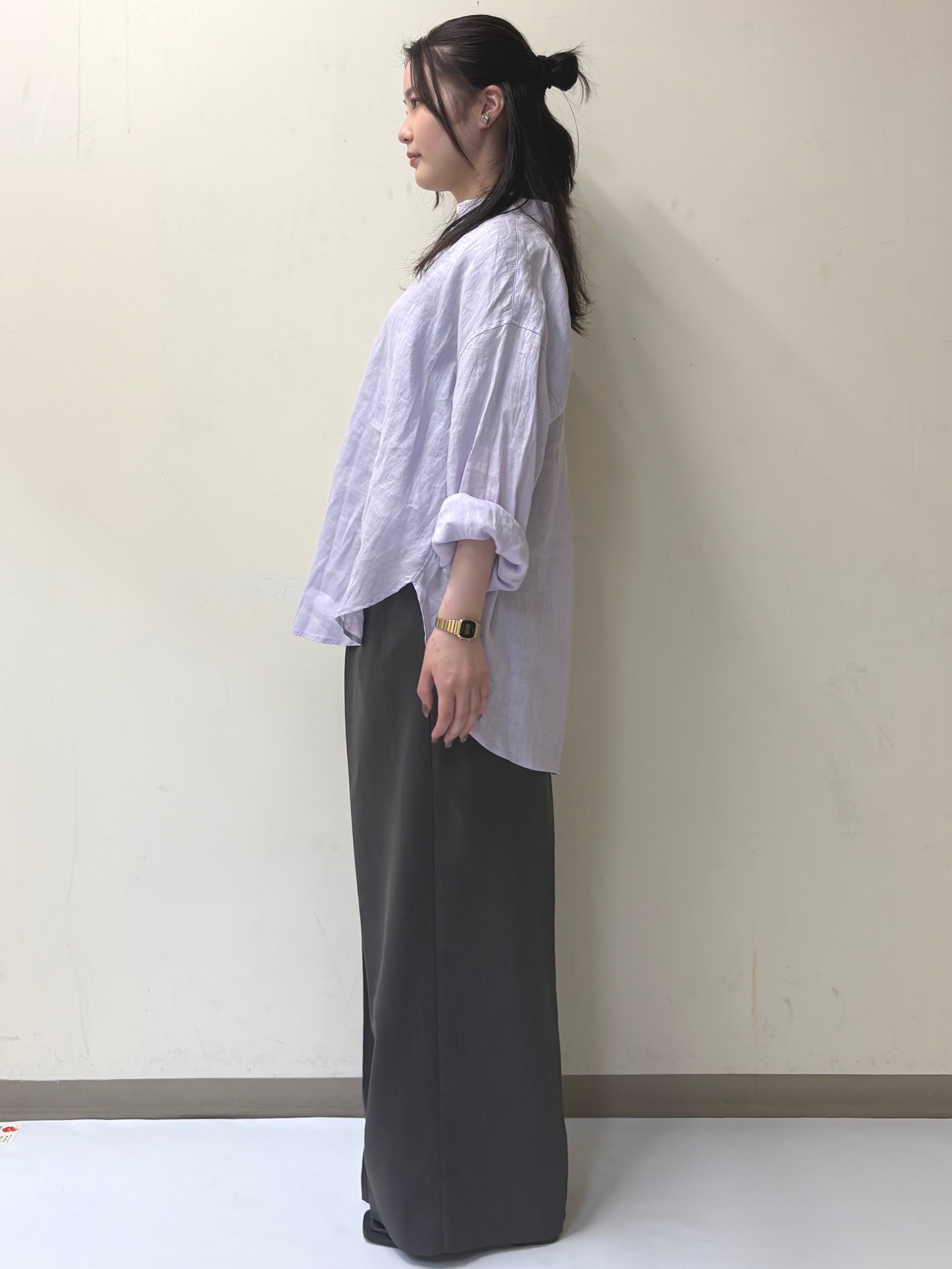 幕田里咲さんの「OPAQUE.CLIP｜フレンチリネンシャツ／カシュクール【洗濯機OK】《5col》」を使ったコーディネート