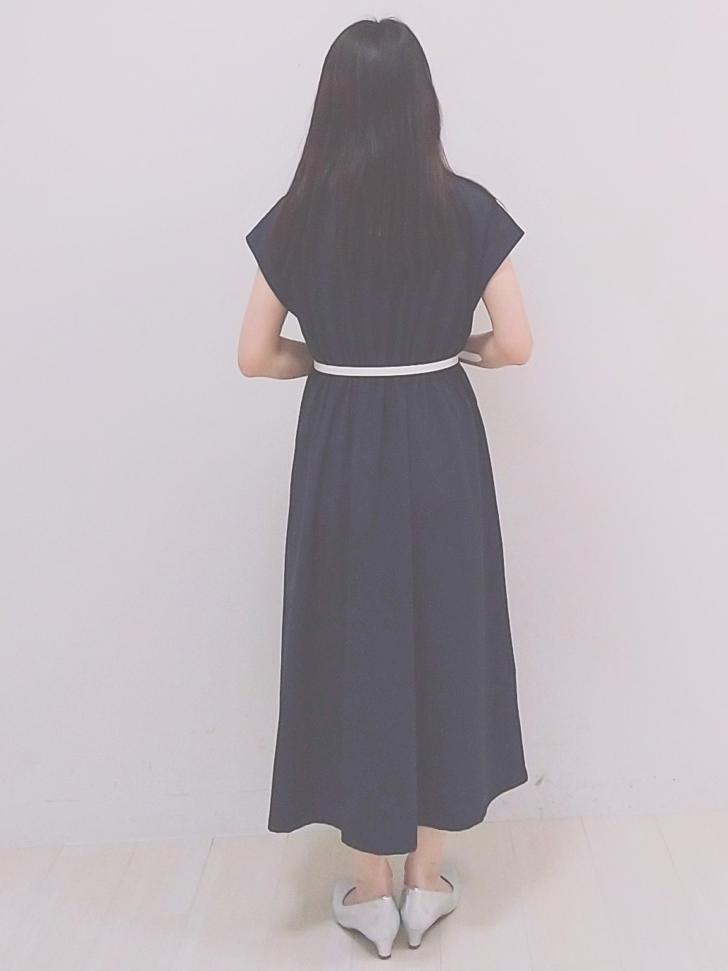 SANAさんの「Reflect｜Vネックニットカーディガン」を使ったコーディネート