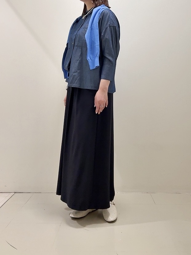 YUIさんの「UNTITLED｜【9色展開/アンサンブル可】コットンクルーネックカーディガン」を使ったコーディネート