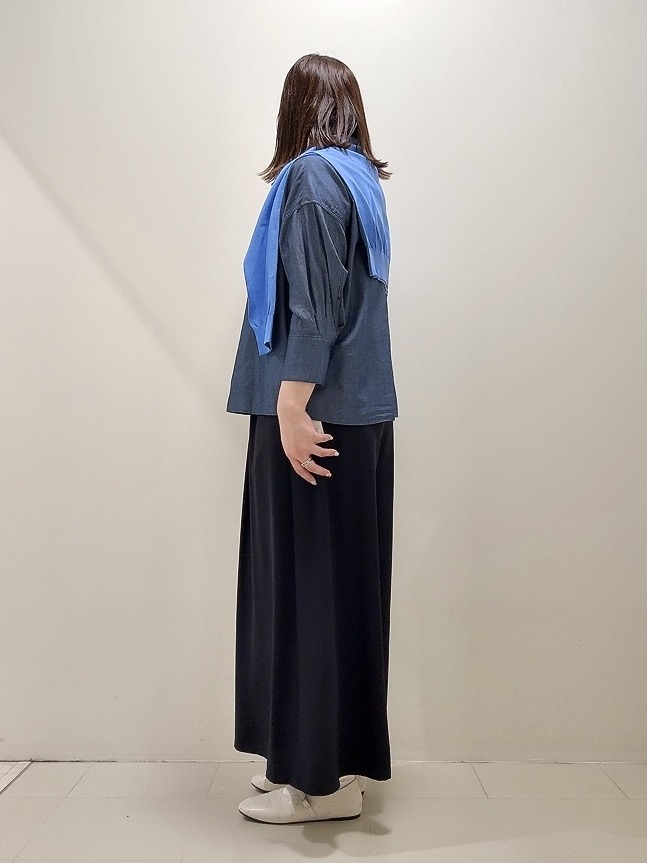 YUIさんの「UNTITLED｜【9色展開/アンサンブル可】コットンクルーネックカーディガン」を使ったコーディネート