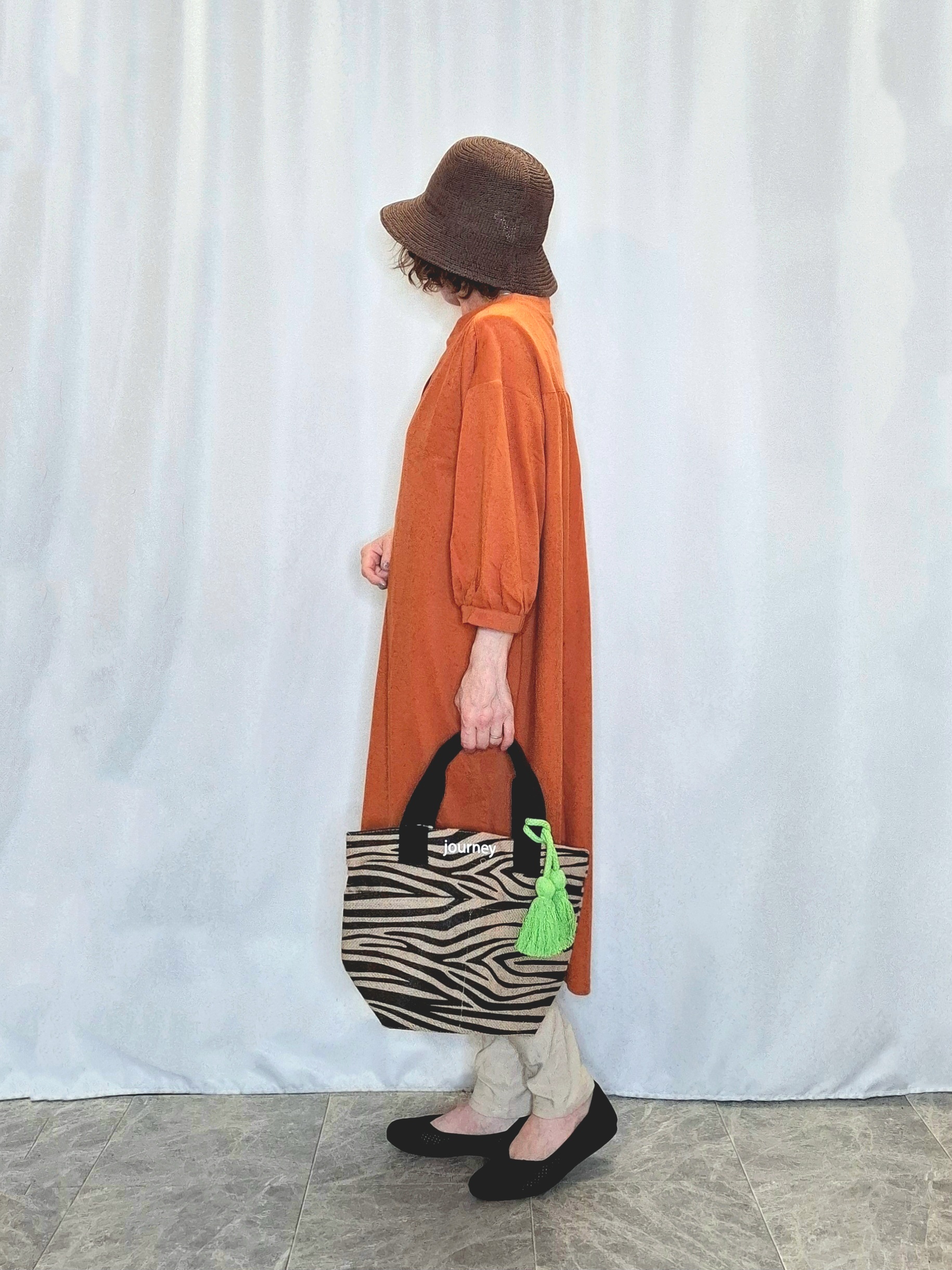 ぬーさんの「SHOO･LA･RUE｜【洗濯機可/S-LL】1枚でも羽織でも キーネックシャツワンピース」を使ったコーディネート