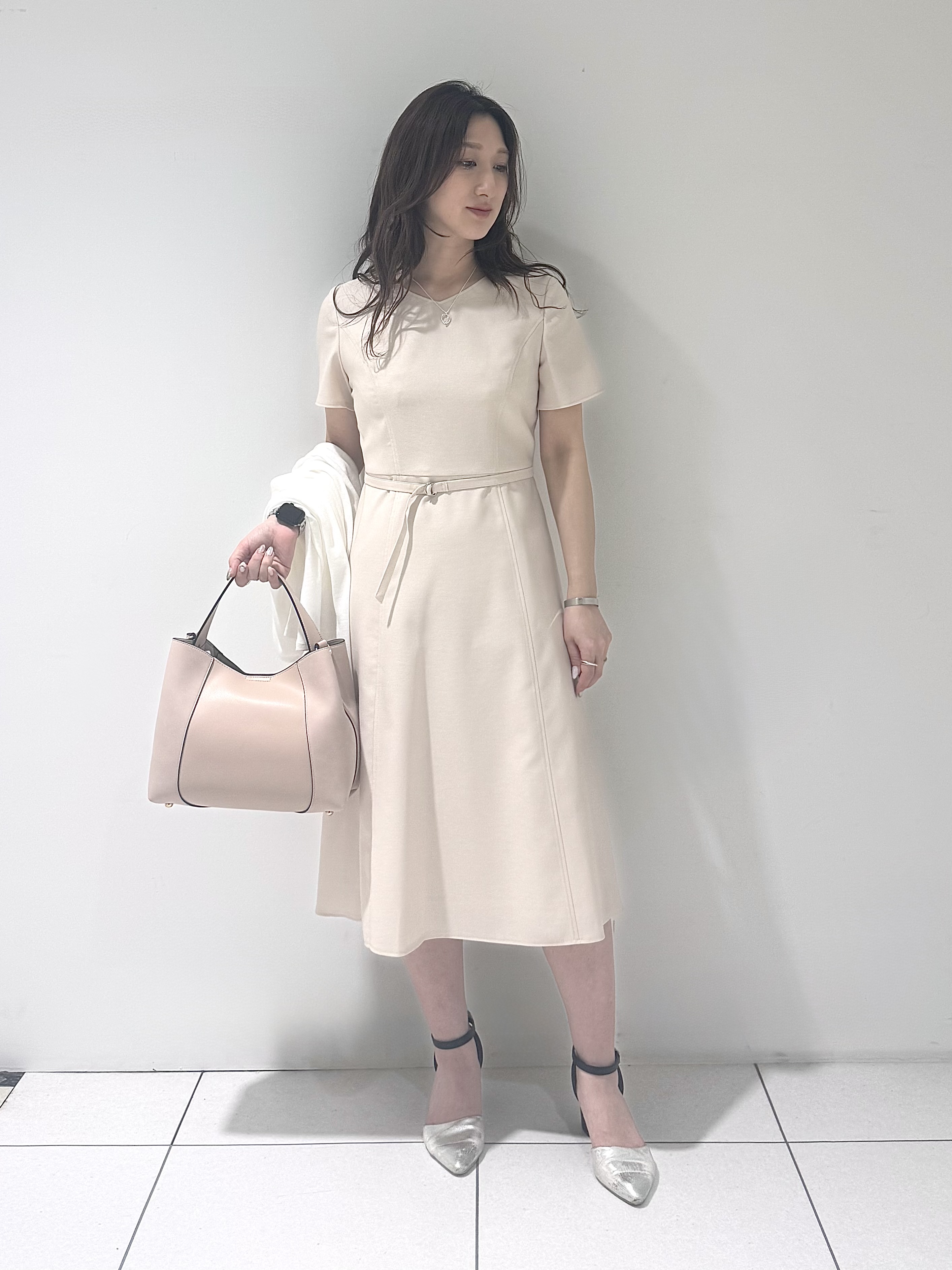 そんさんの「INDIVI｜【洗える】着流しカーディガン」を使ったコーディネート