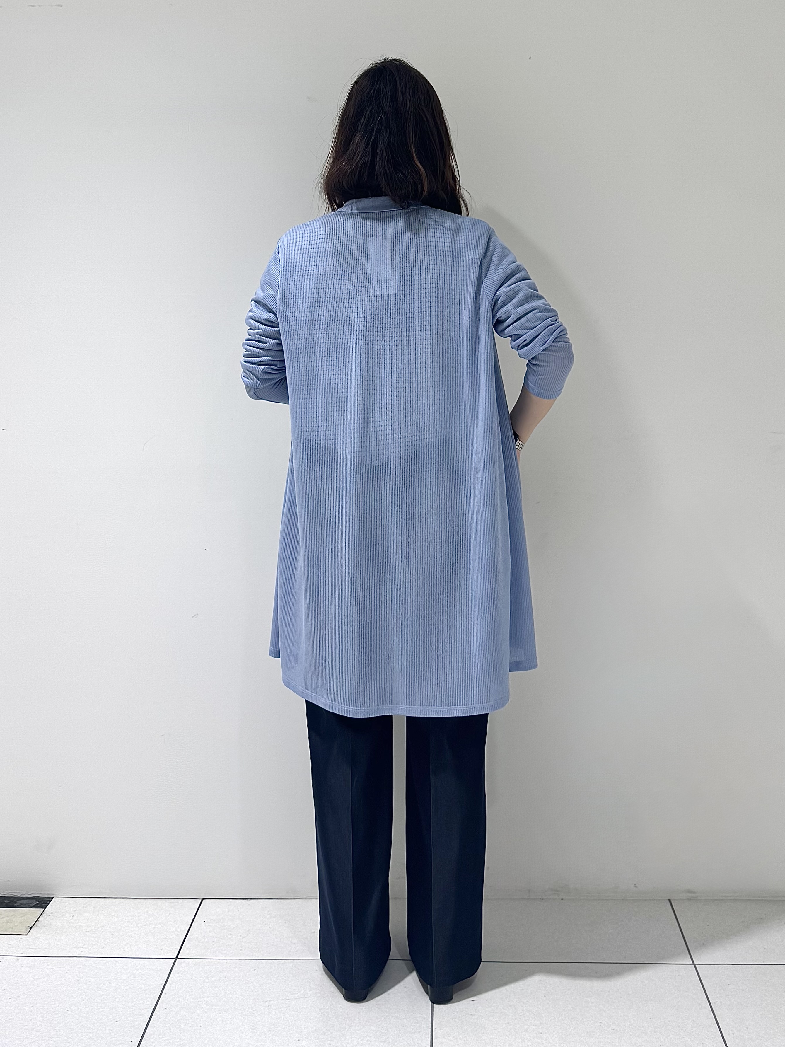 そんさんの「INDIVI｜【洗える／アンサンブル可能】シアースストライプカーディガン」を使ったコーディネート