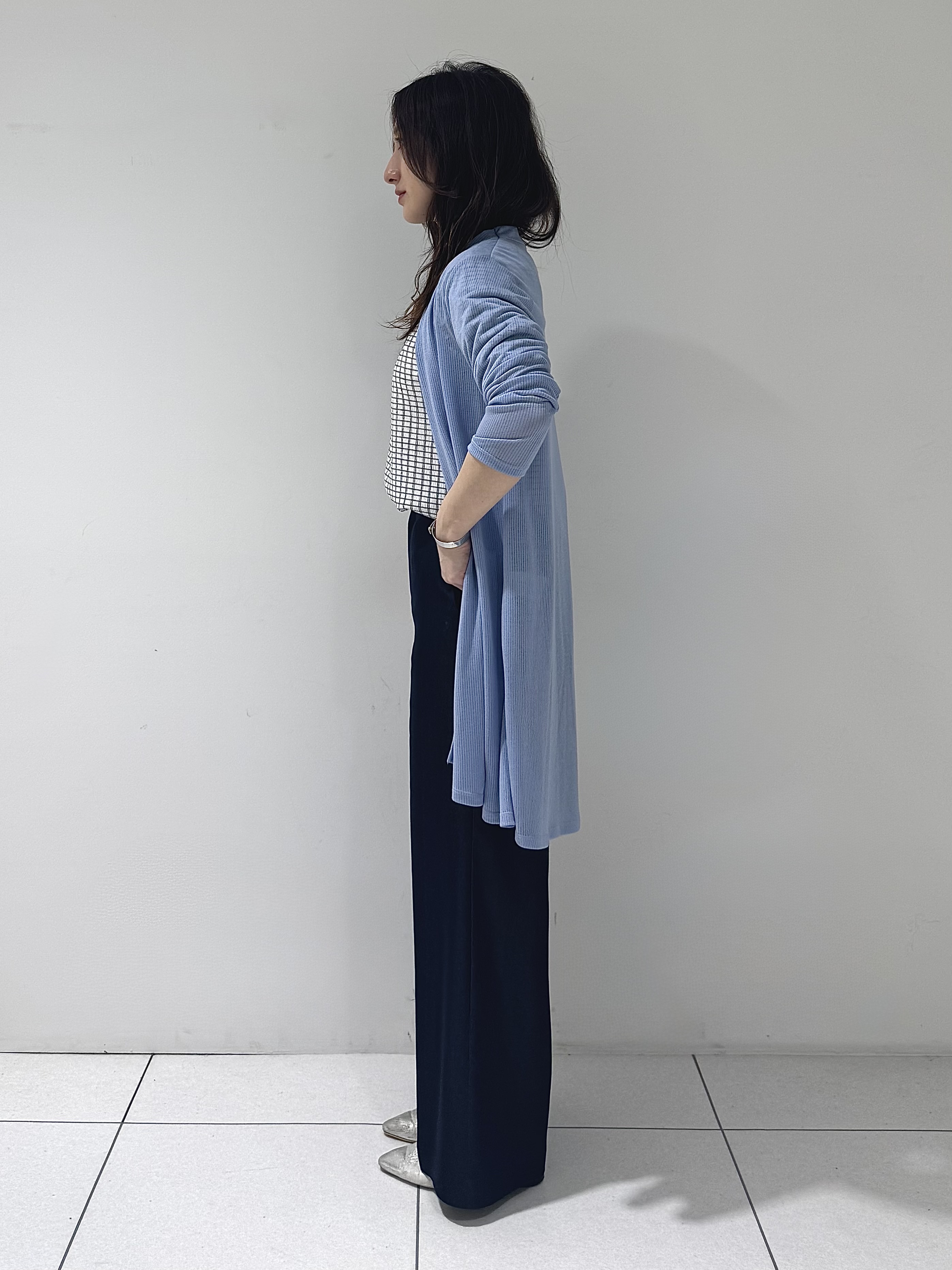 そんさんの「INDIVI｜【洗える／アンサンブル可能】シアースストライプカーディガン」を使ったコーディネート