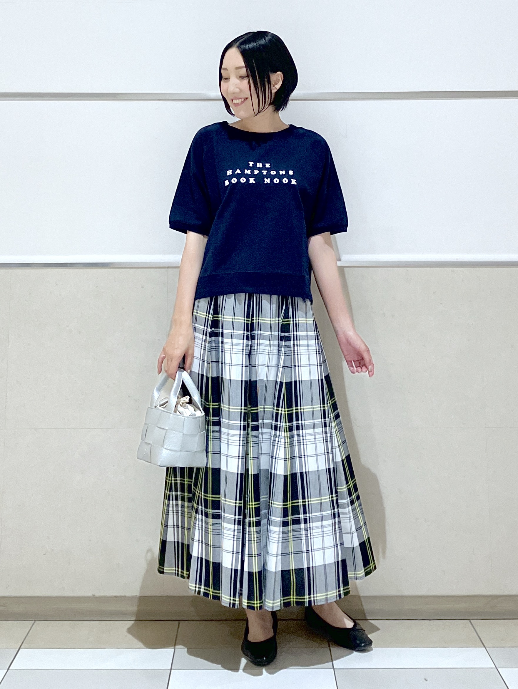 eriko さんの「Dessin｜【洗える】フロッキーロゴ裏毛プルオーバー」を使ったコーディネート