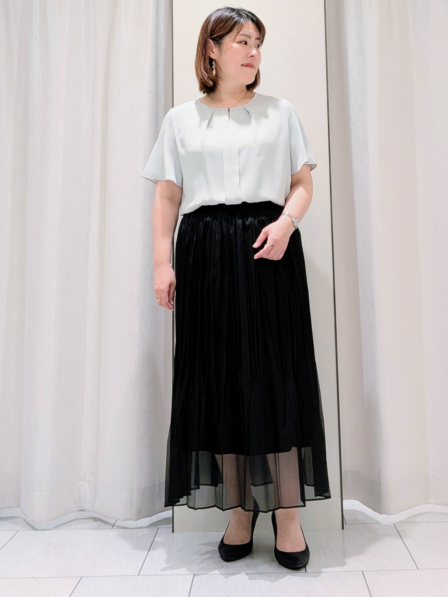 Onumaさんの「UNTITLED｜【ウエストゴム/洗える】エアリーシアープリーツスカート」を使ったコーディネート