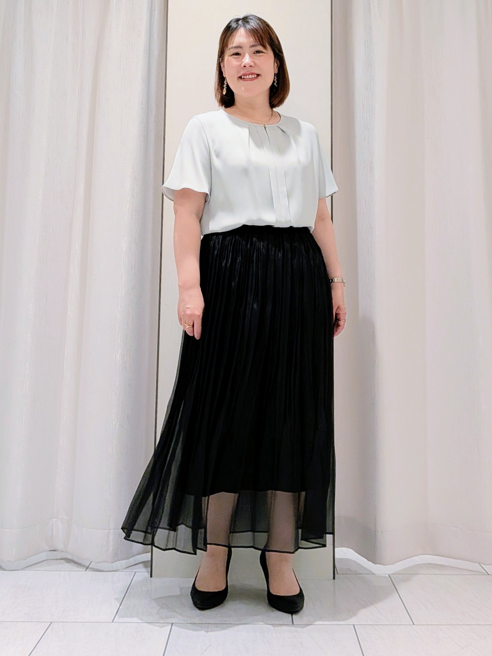 Onumaさんの「UNTITLED｜【ウエストゴム/洗える】エアリーシアープリーツスカート」を使ったコーディネート