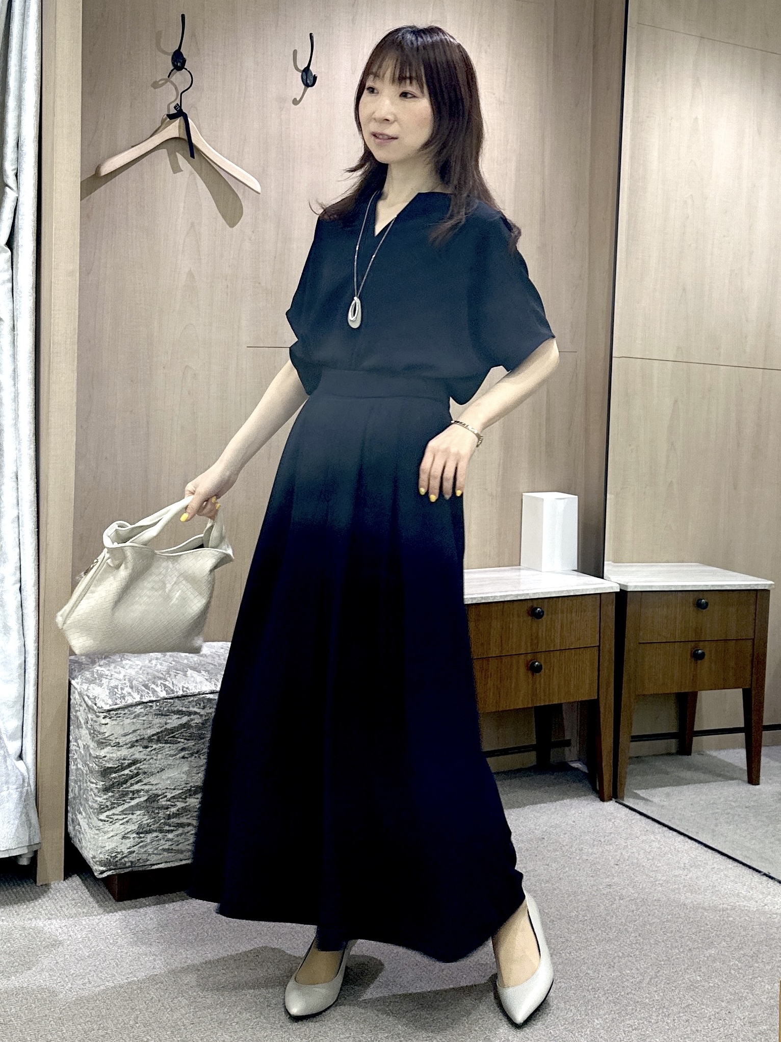 Miwaさんの「UNTITLED｜【UV/接触冷感/セットアップ可】リラクシーキーVネックブラウス」を使ったコーディネート