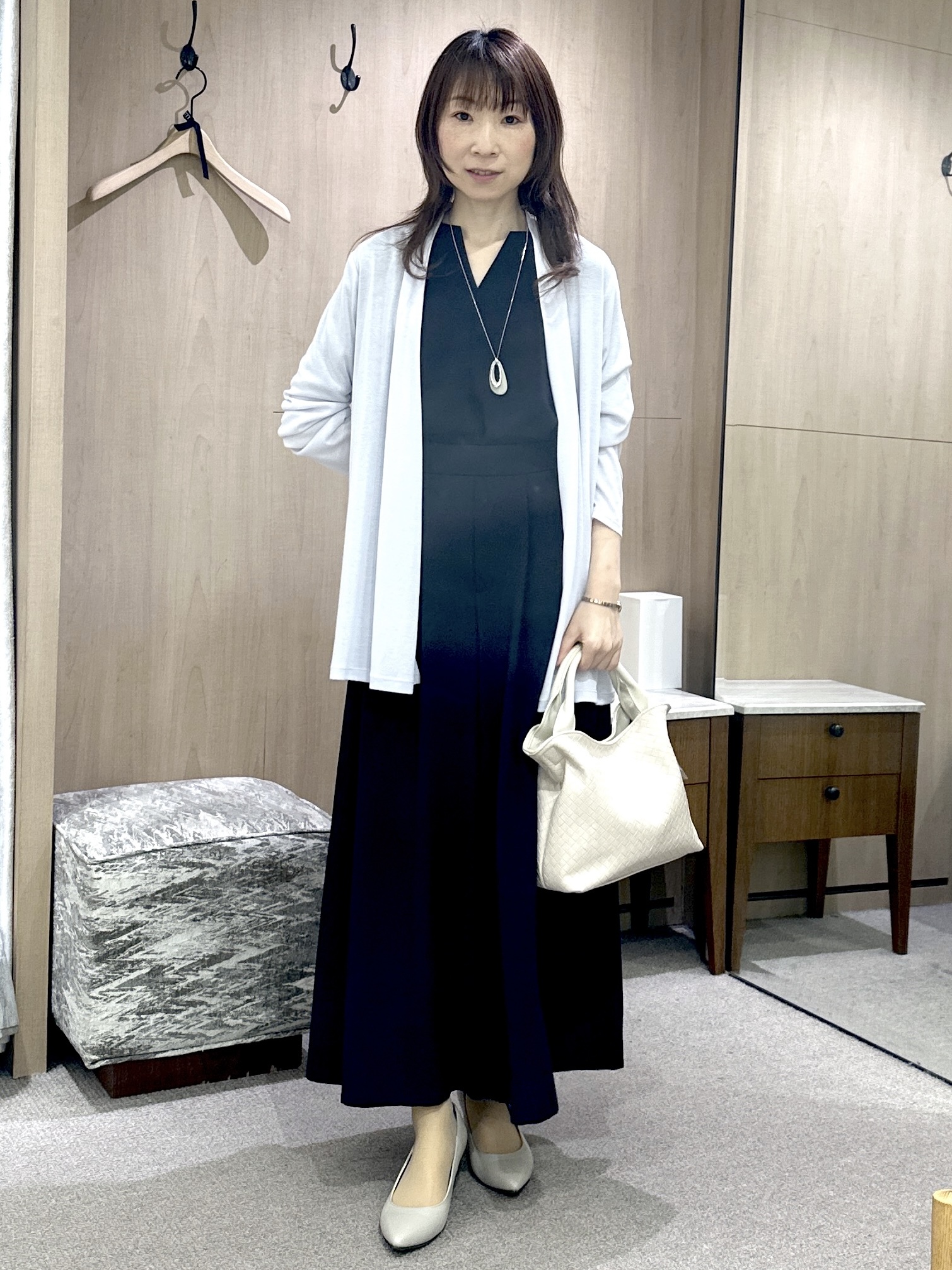 Miwaさんの「UNTITLED｜【UV/接触冷感/セットアップ可】リラクシーキーVネックブラウス」を使ったコーディネート