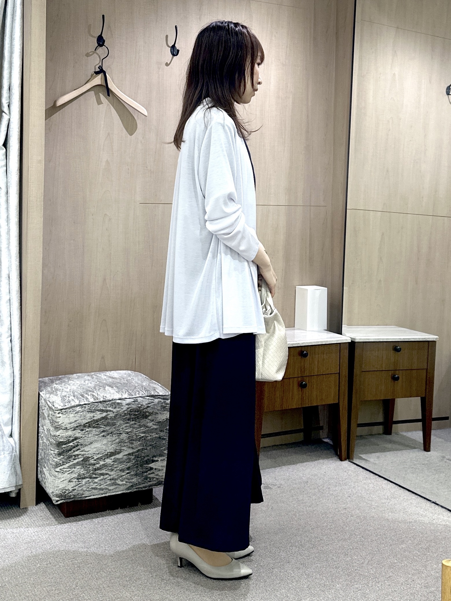 Miwaさんの「UNTITLED｜【UV/接触冷感/セットアップ可】リラクシーキーVネックブラウス」を使ったコーディネート