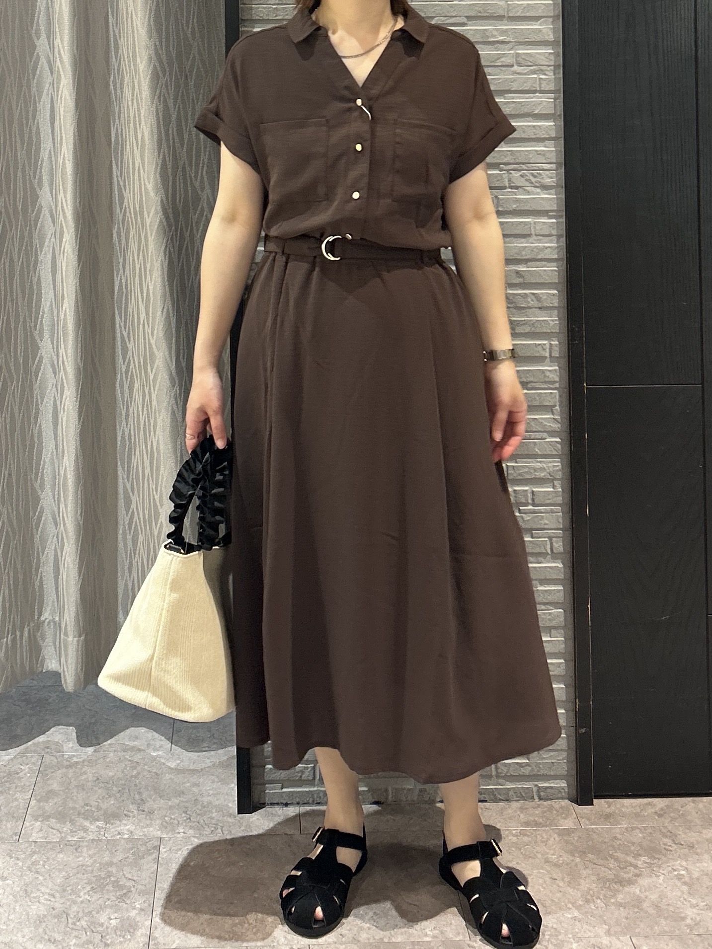 ga_riさんの「THE SHOP TK｜【S-XL/ひんやり/防しわ】欲しいが詰まった 上品フィット＆フレアワンピース」を使ったコーディネート