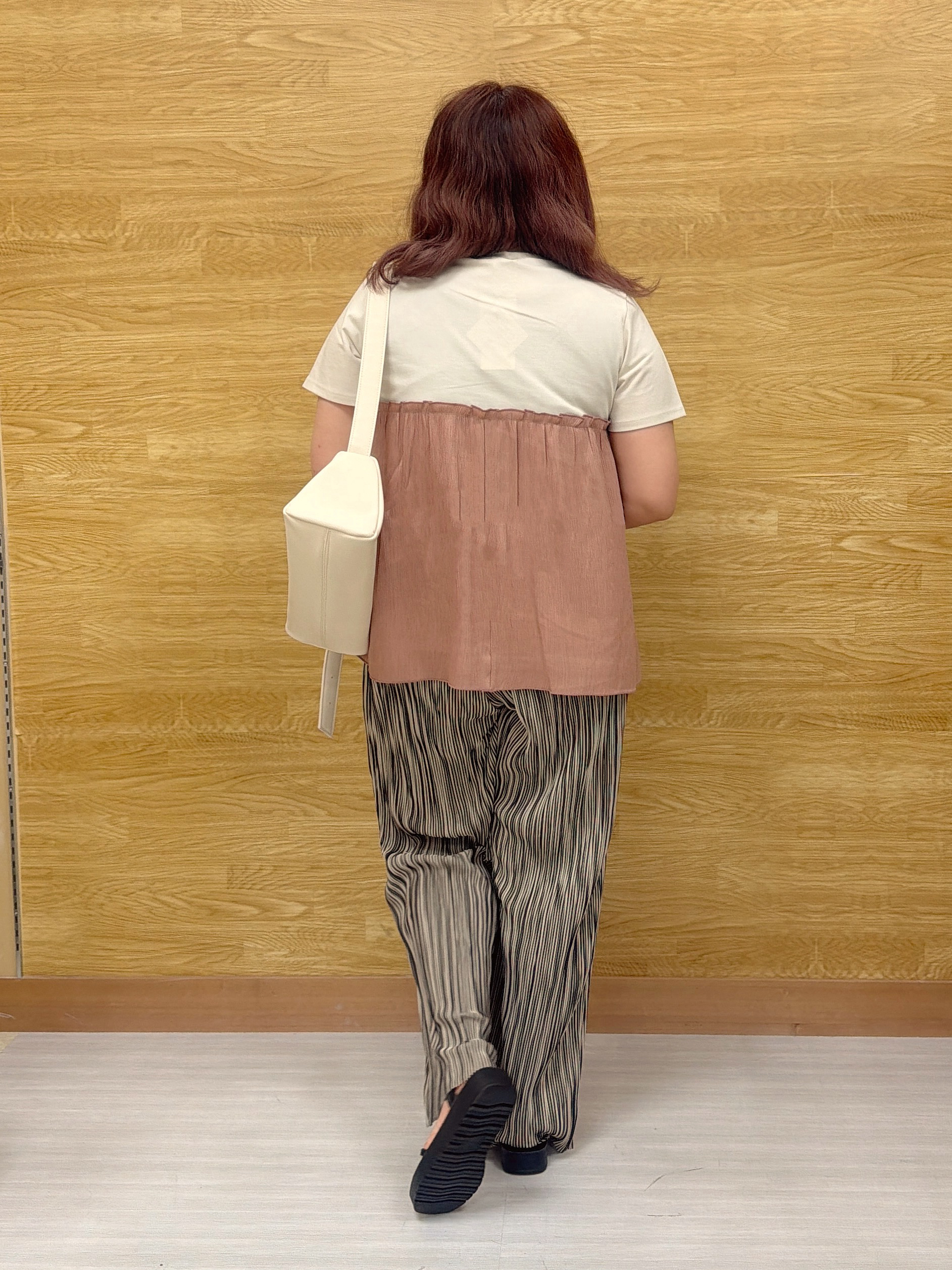 ぁむさんの「SHOO･LA･RUE｜【ひんやり/S-LL】1枚でインせず決まる きらきらビスチェ風Tシャツ」を使ったコーディネート