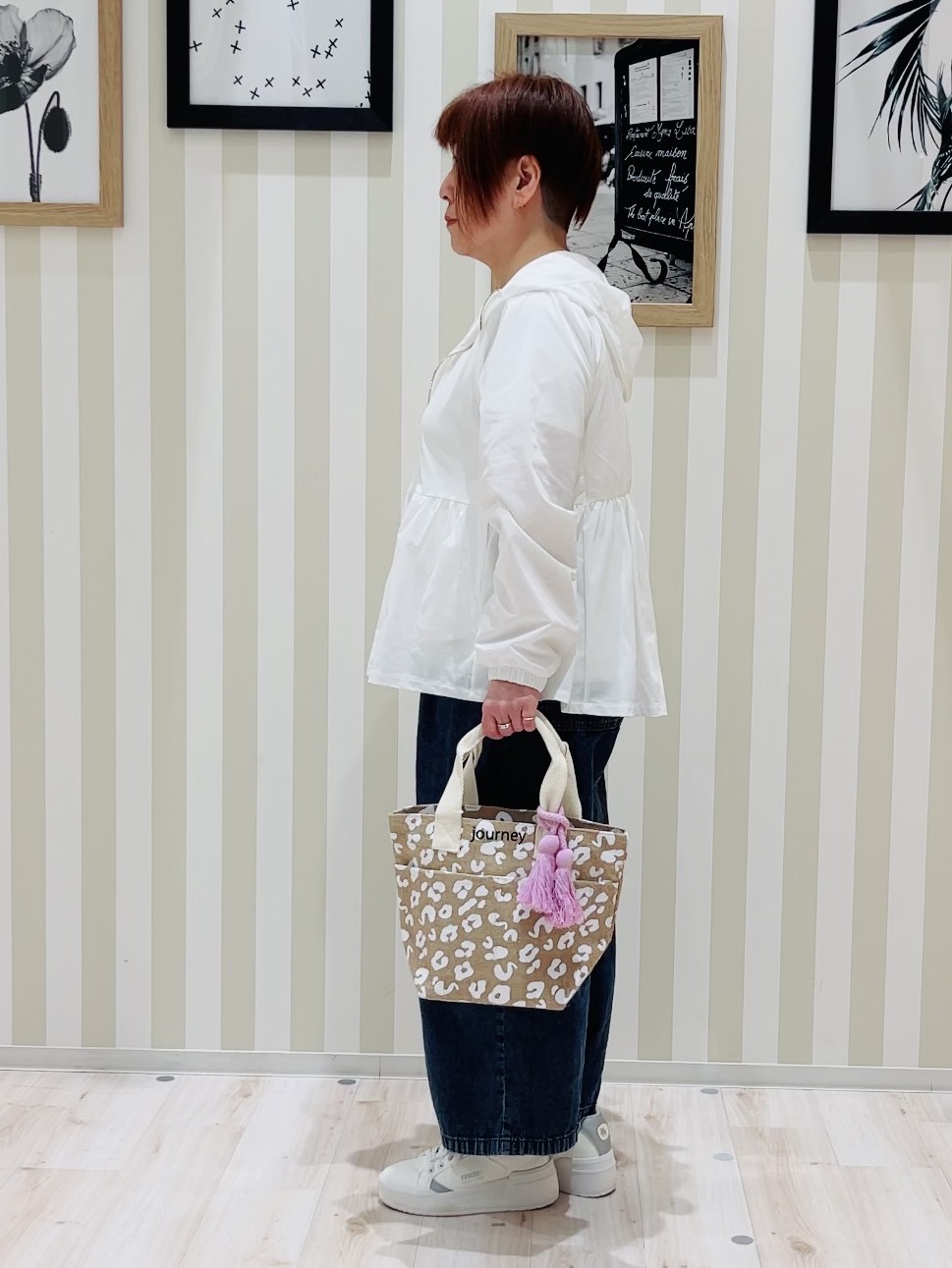 ma_miさんの「SHOO･LA･RUE｜【ひんやり/S-LL/体型カバー】ペプラムフリルとゴールドパーツが女性らしい UVパーカ」を使ったコーディネート