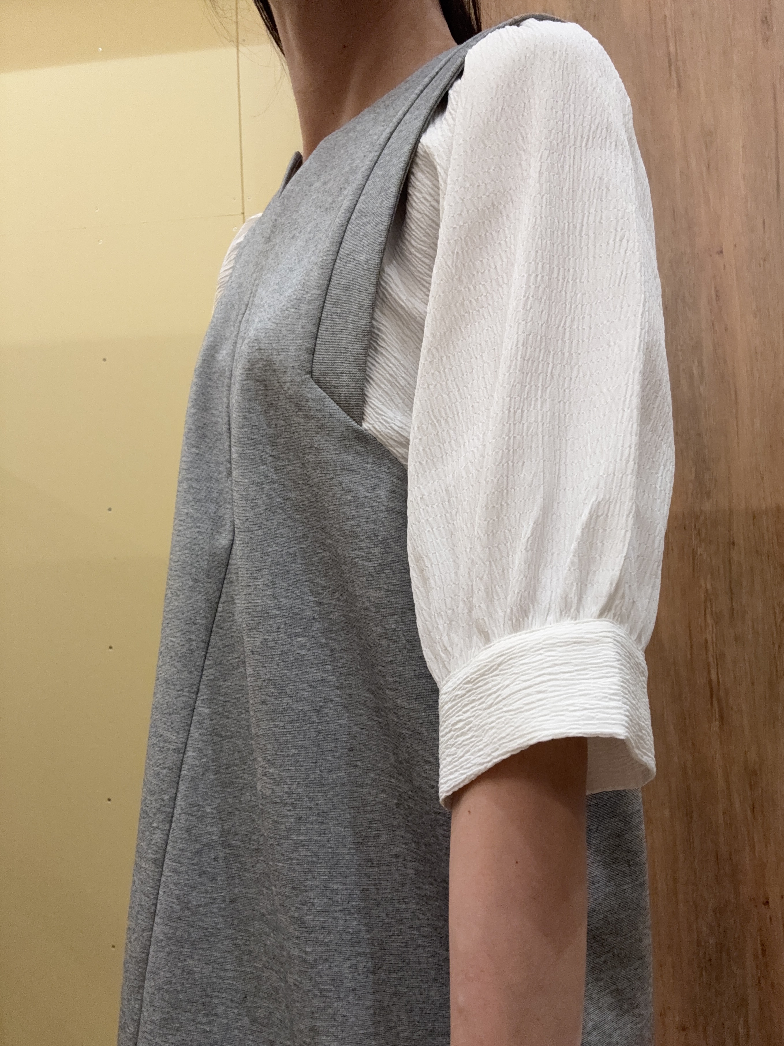 Ayakoさんの「grove｜高評価！【体型カバー/洗える】袖布帛ポンチワンピース」を使ったコーディネート