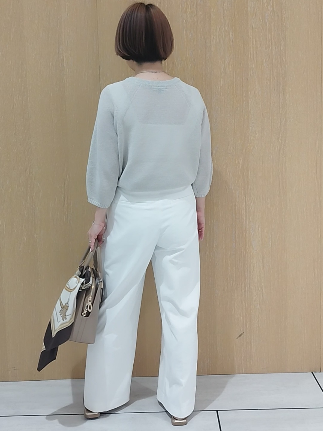 s u g iさんの「UNTITLED｜【洗える/ゆったり】クルーネックドライニット」を使ったコーディネート