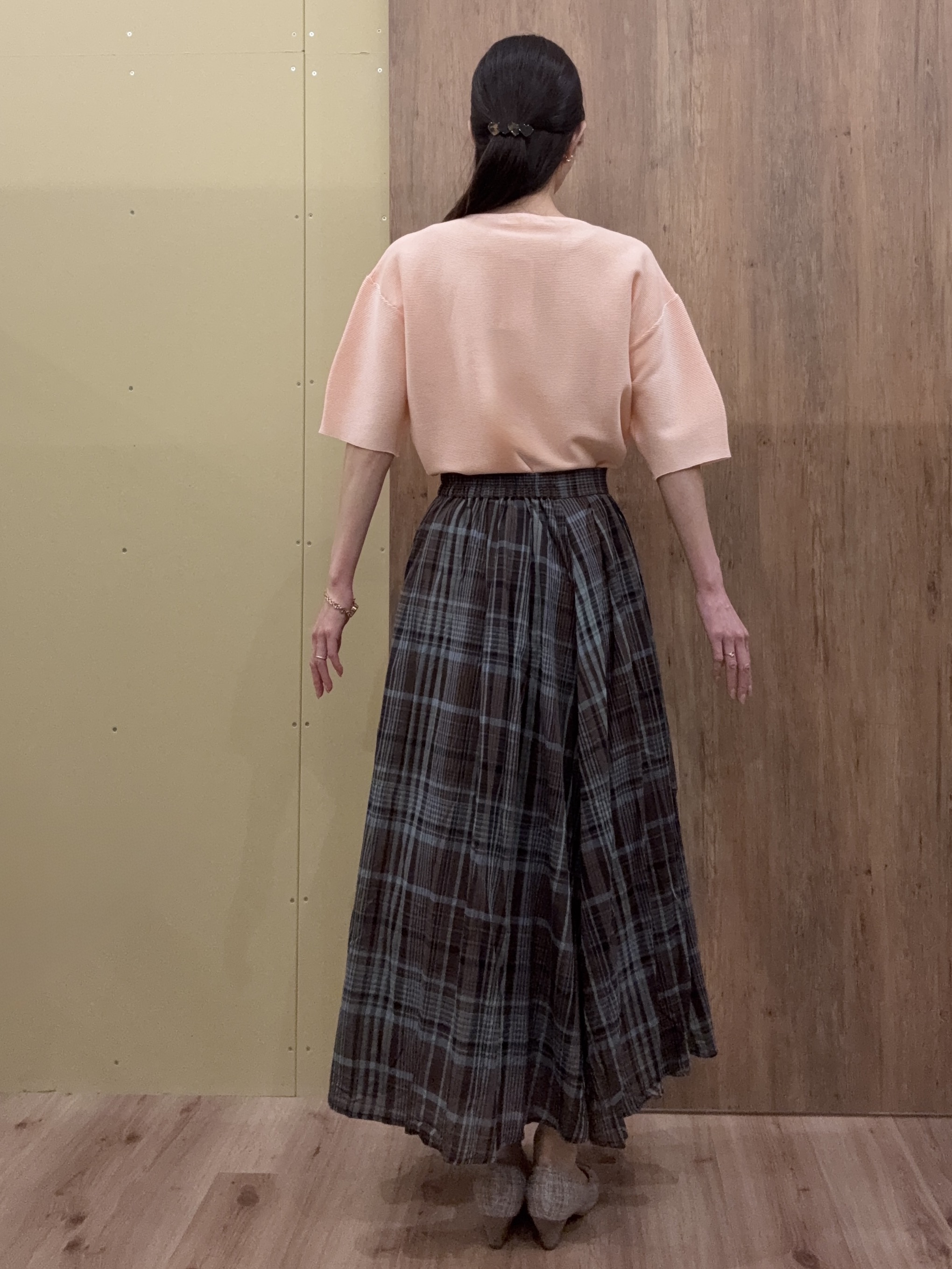Ayakoさんの「grove｜【貴島明日香さん着用／洗濯機OK】レイヤードにもおすすめ、軽やかクロップドニット」を使ったコーディネート