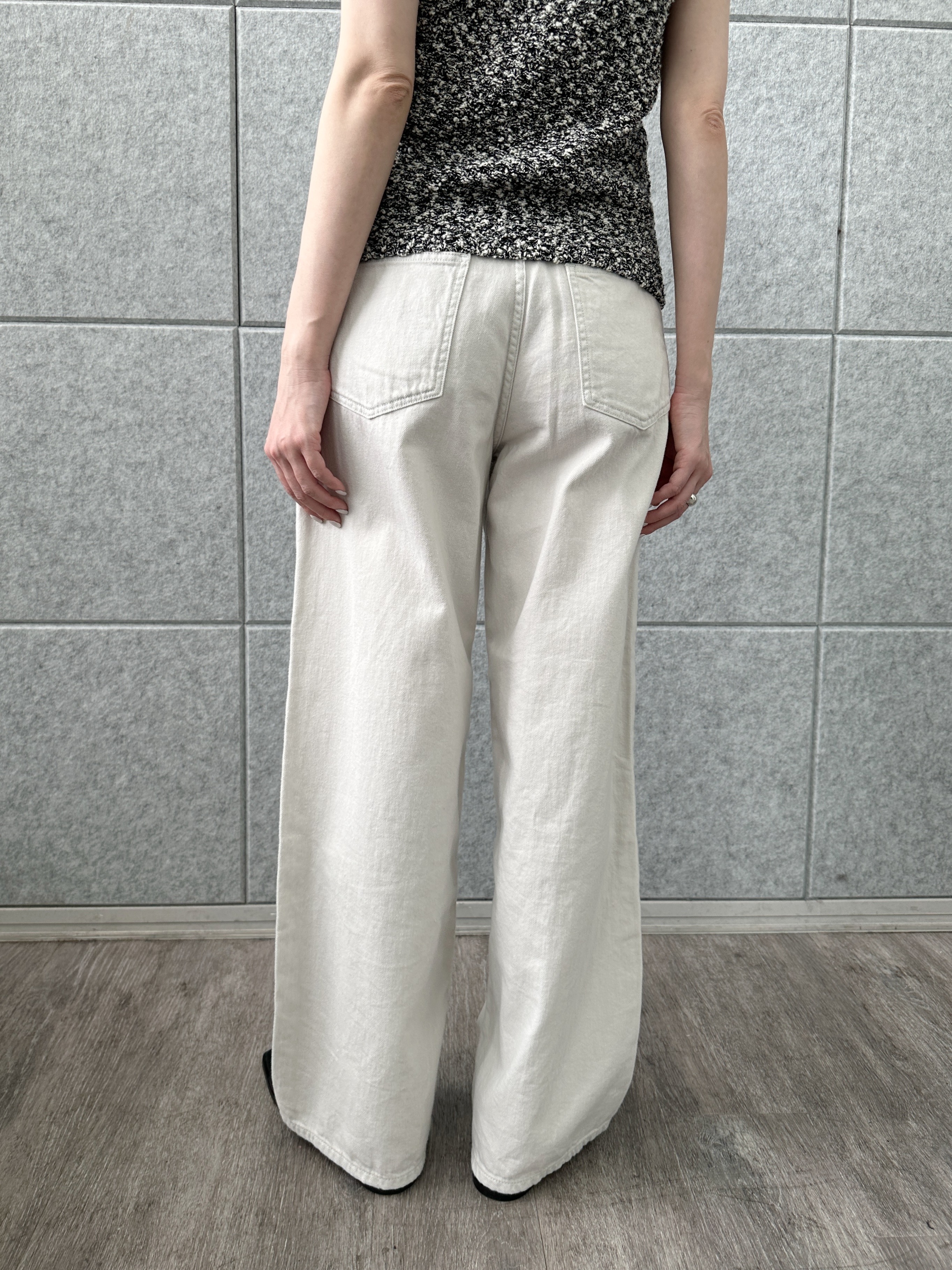 Buyer sakkoさんの「CODE A｜cloudy open back tank」を使ったコーディネート
