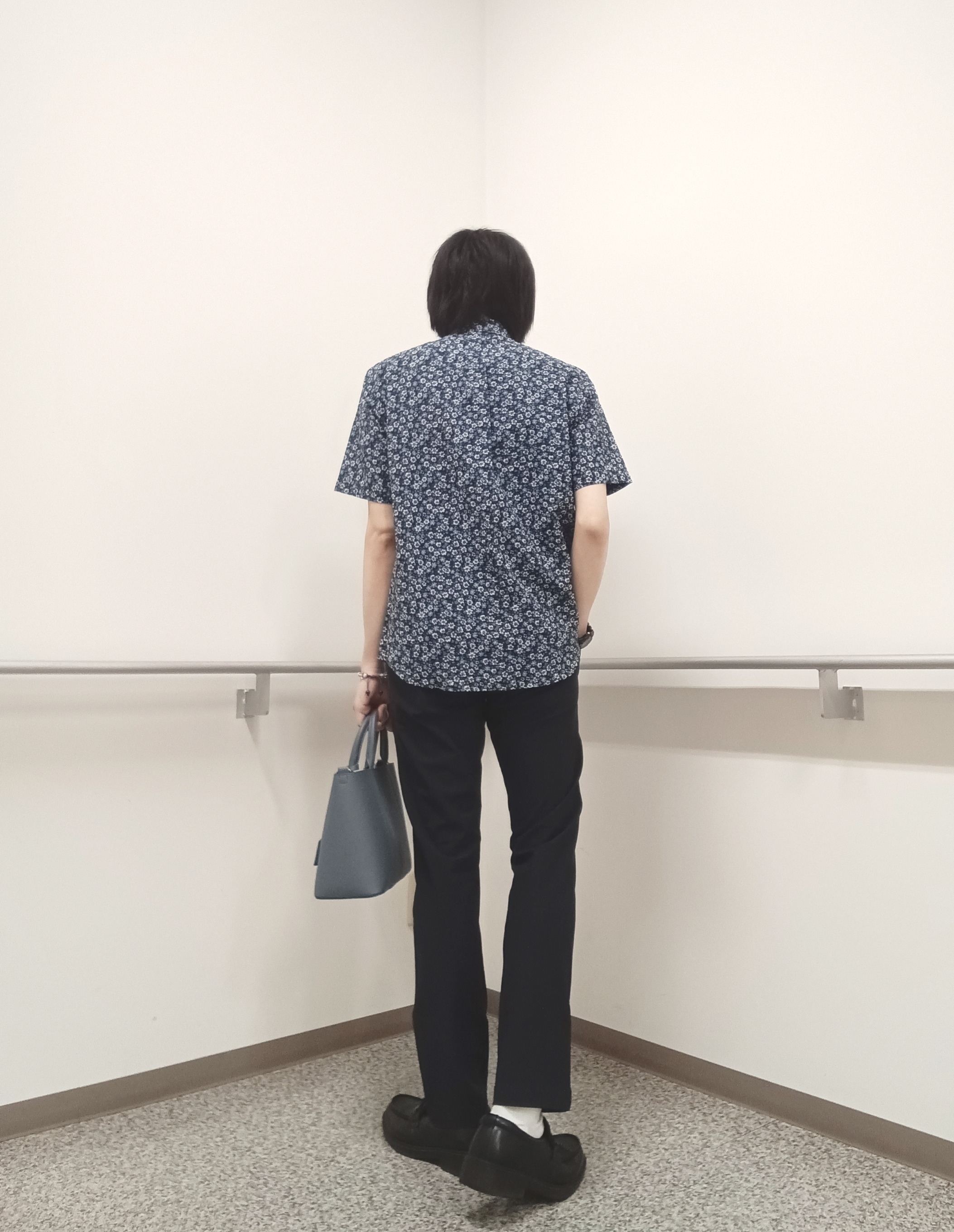 moritaさんの「TAKEO KIKUCHI｜リップル小花シャツ」を使ったコーディネート