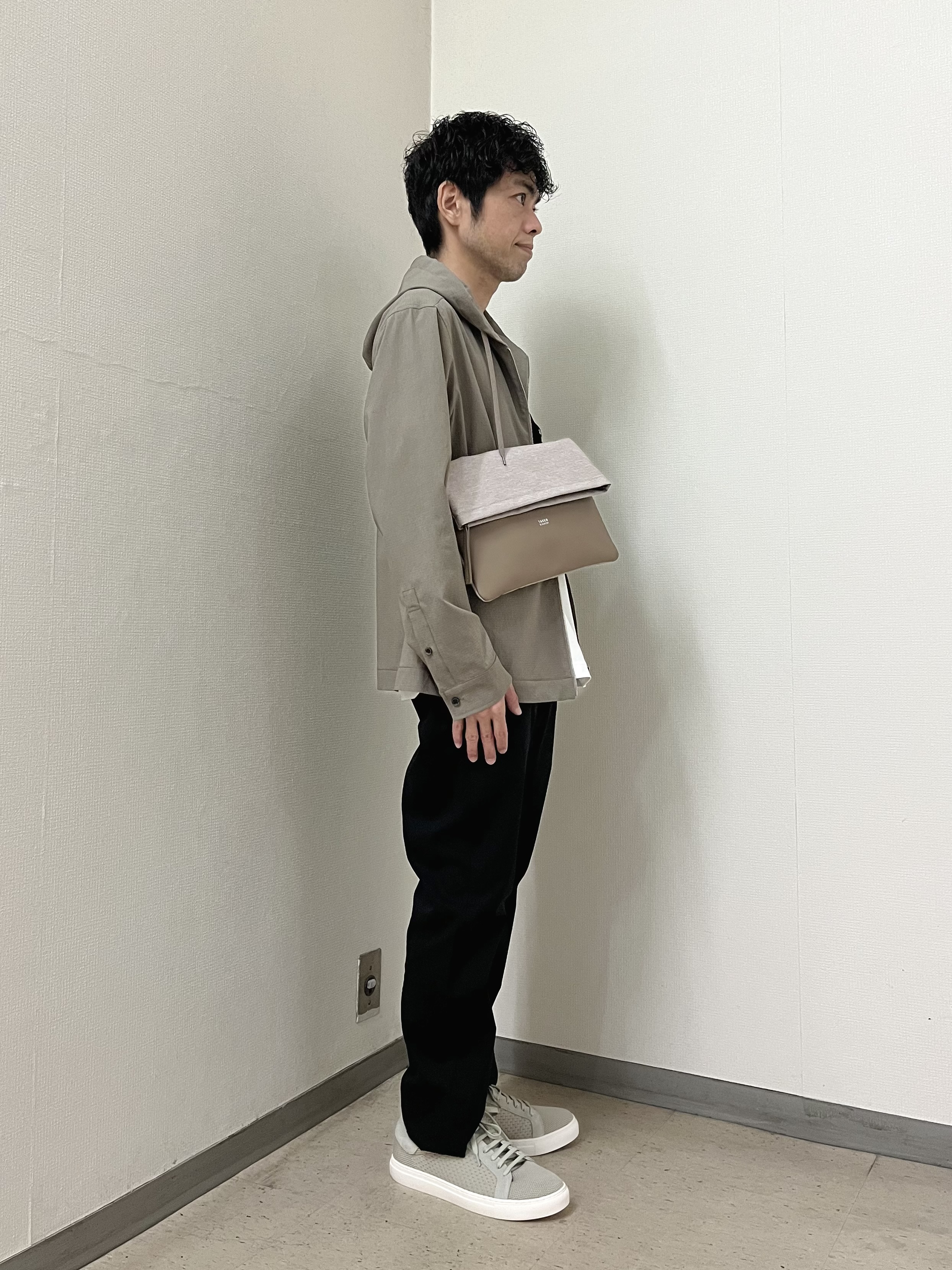 URAさんの「TAKEO KIKUCHI｜【撥水・洗える・シワになりにくい】 リランチェ（R） フードブルゾン」を使ったコーディネート