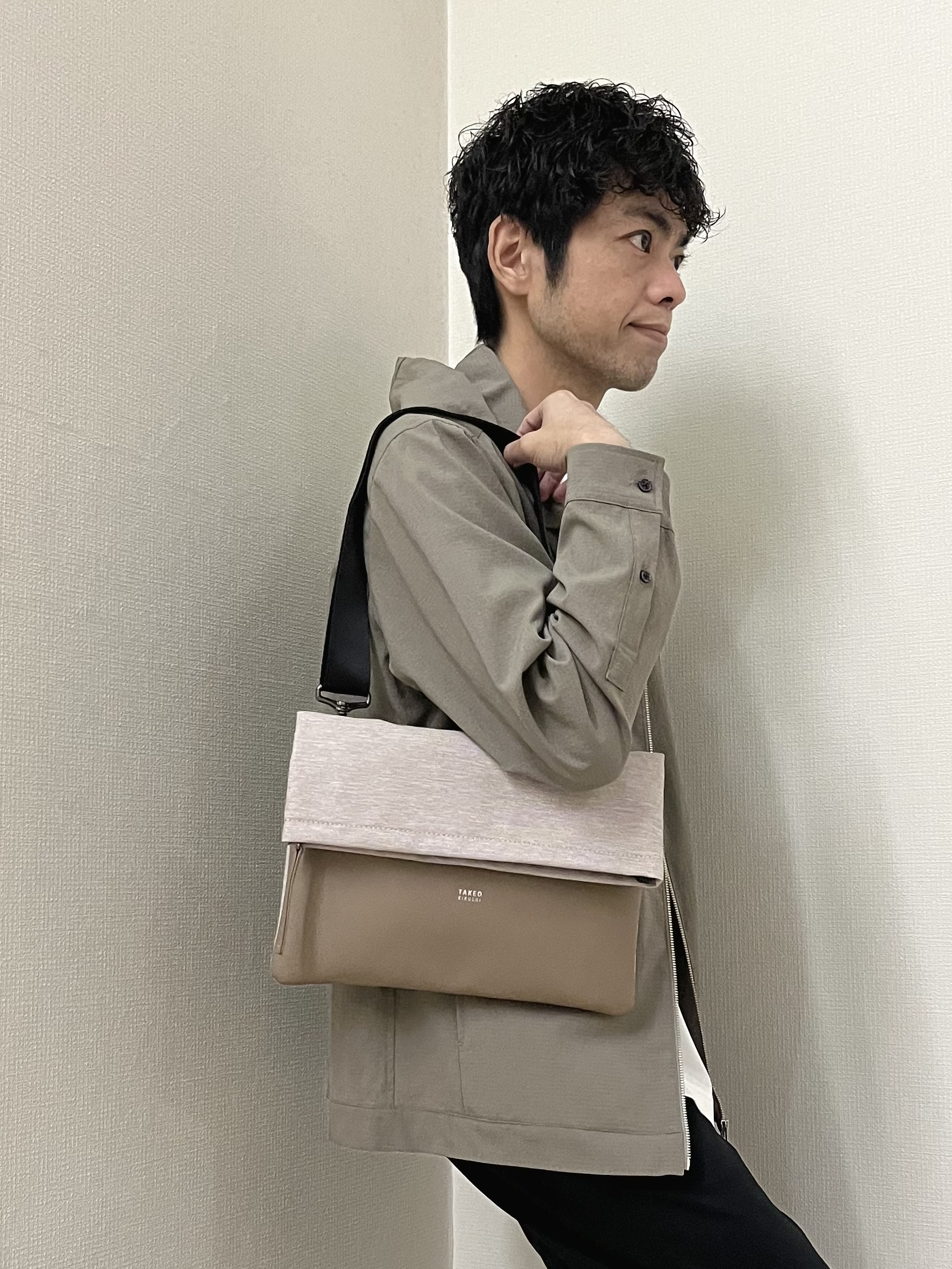 URAさんの「TAKEO KIKUCHI｜【撥水・洗える・シワになりにくい】 リランチェ（R） フードブルゾン」を使ったコーディネート