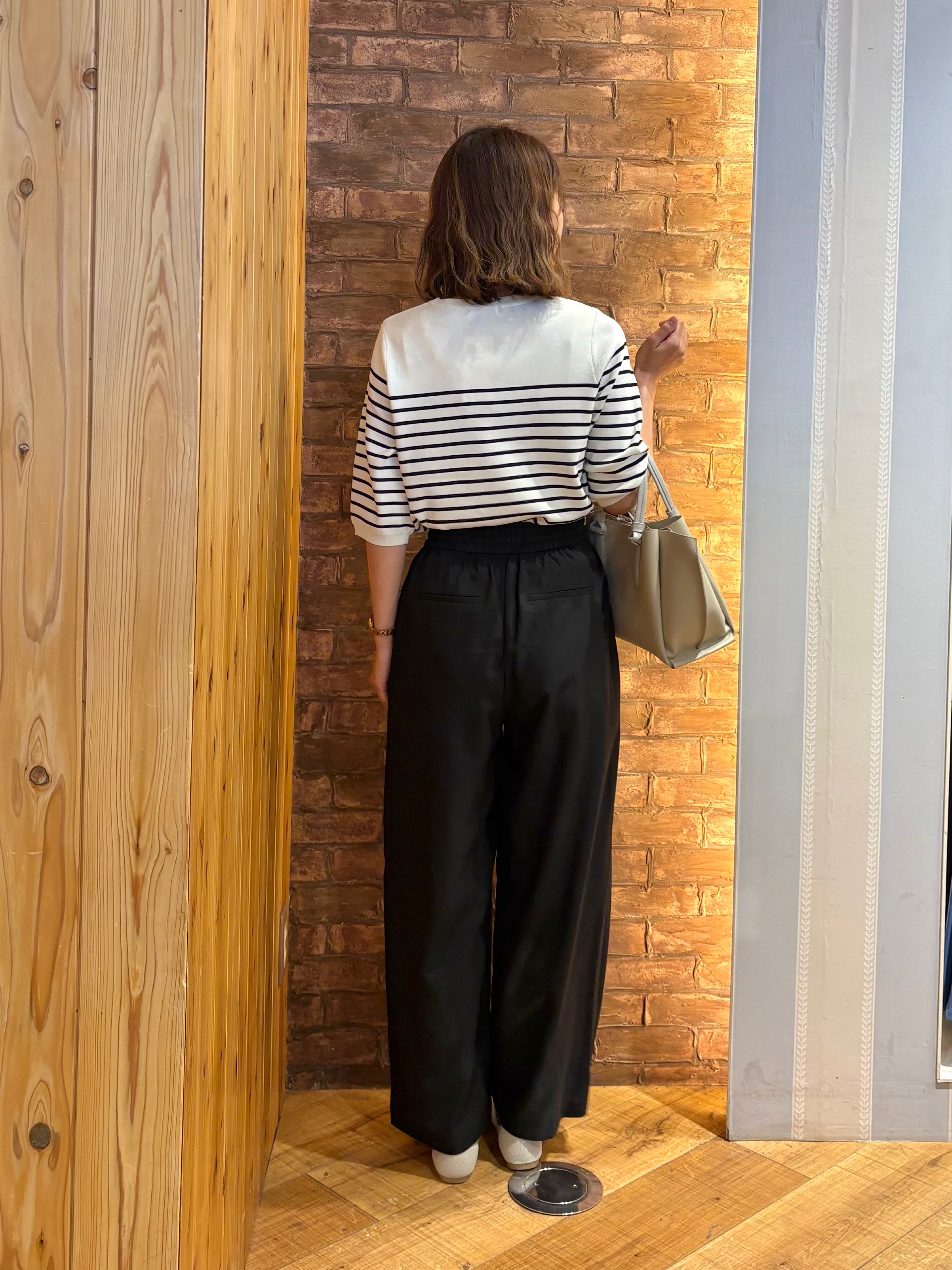 mieさんの「SHOO･LA･RUE｜【毎日洗える/S-LL/ひんやり/UV】上半身すっきり 二の腕見せない5分袖ニット」を使ったコーディネート