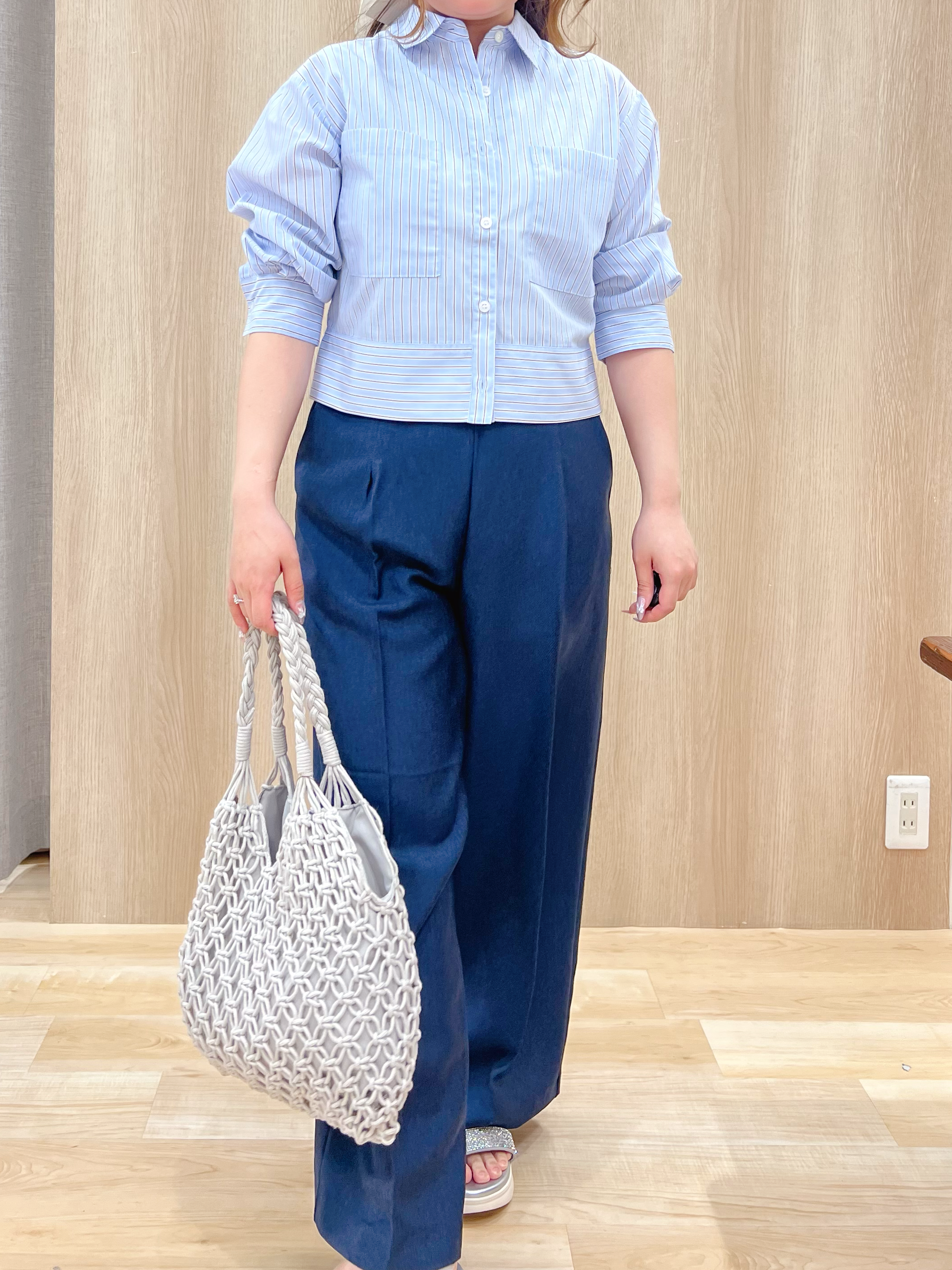 みことさんの「grove｜【貴島明日香さん着用／イージーケア／接触冷感】麻混クロップドシャツ」を使ったコーディネート
