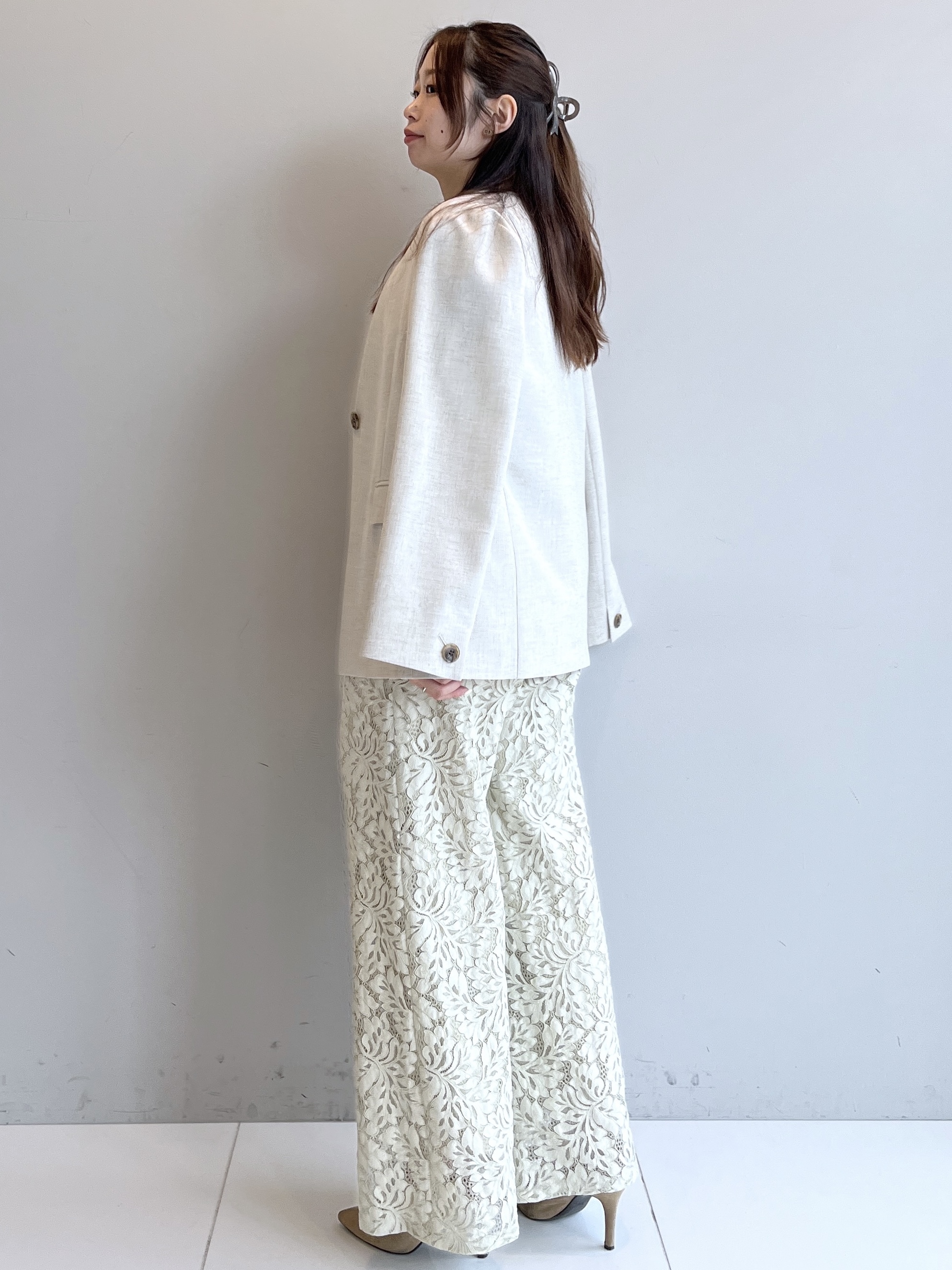Saekoさんの「UNTITLED｜【セットアップ可/UVカット/前後2WAY】リラクシーフレンチスリーブブラウス」を使ったコーディネート