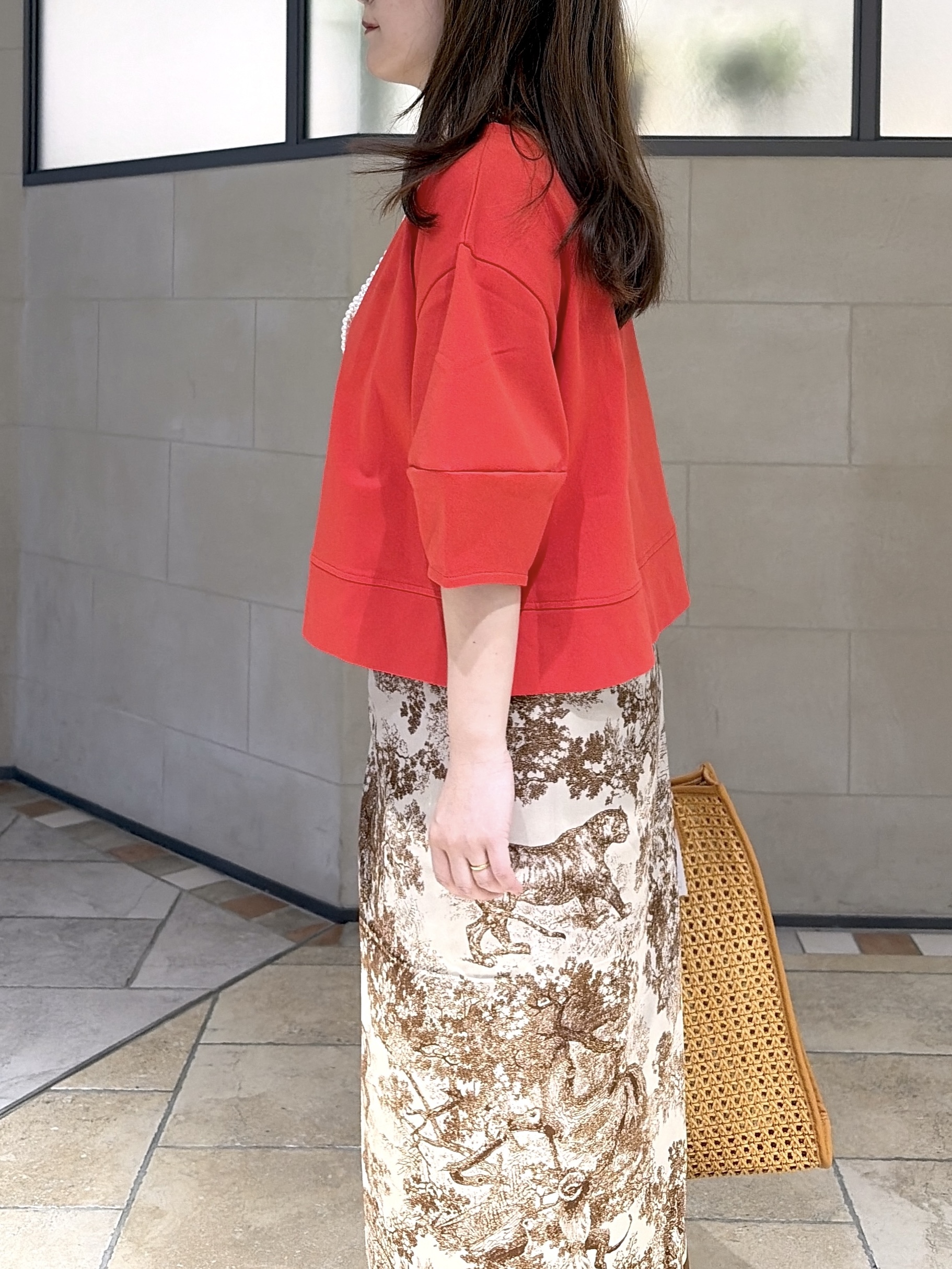 よねさんの「INDIVI｜ハーフスリーブフォルムカットソー【再入荷／マシンウォッシュ／接触冷感】」を使ったコーディネート