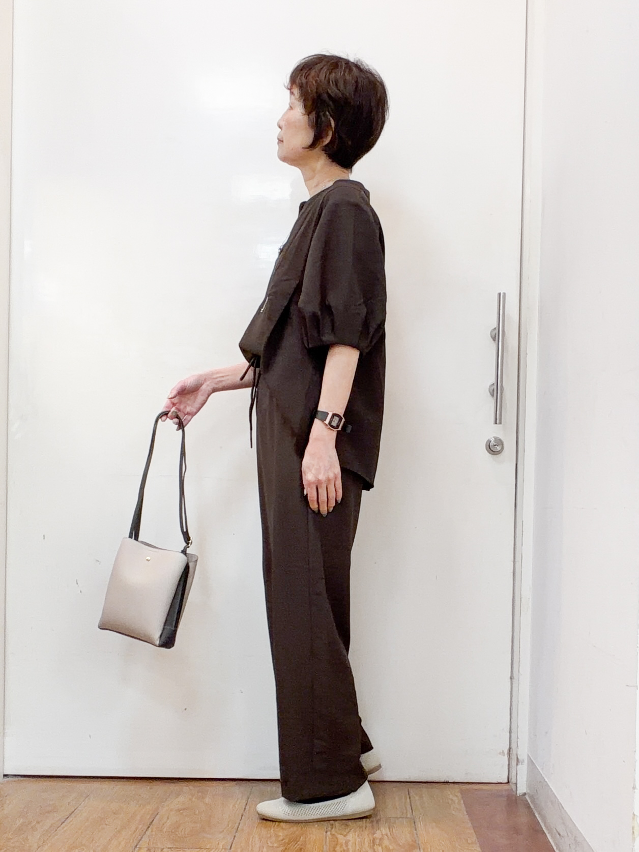 みぃさんの「SHOO･LA･RUE｜【高レビュー/洗濯後しわになりにくい/インせず着られる】自然に体型カバー 麻調ペプラムブラウス」を使ったコーディネート