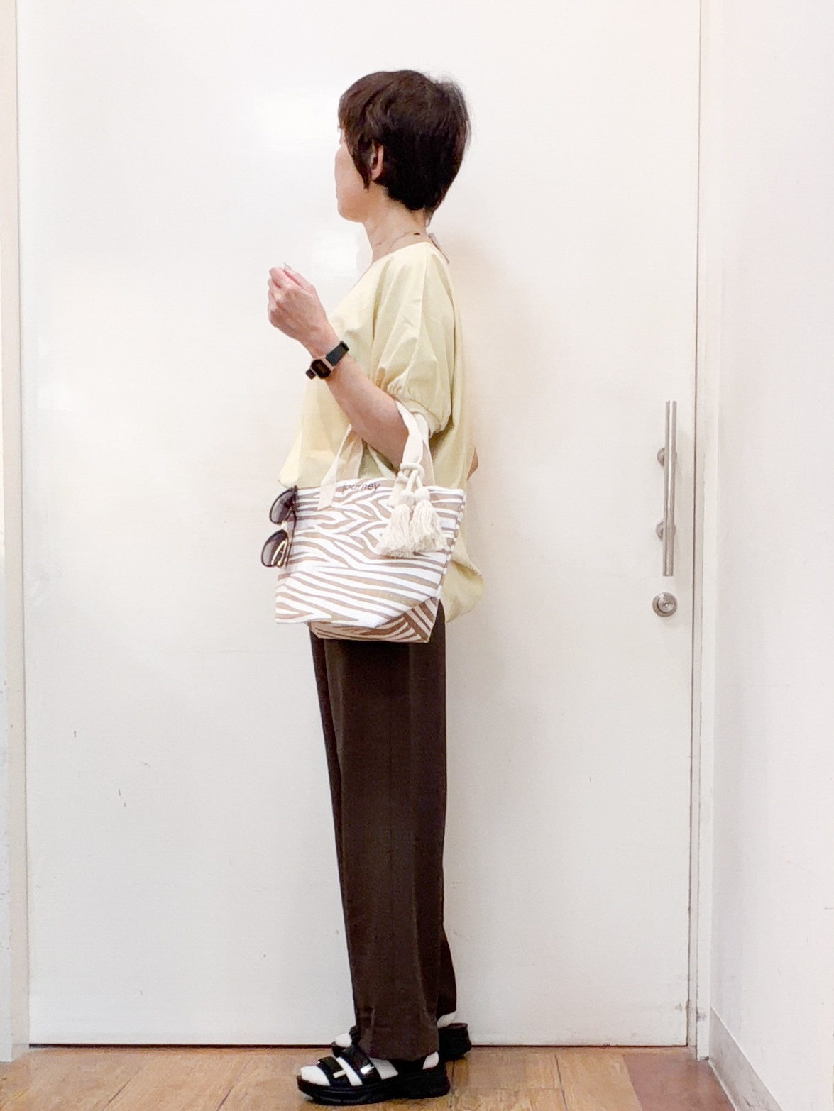 みぃさんの「SHOO･LA･RUE｜【ひんやり/洗濯後しわになりにくい】インせず着られる さらっとタッチのドルマンブラウス」を使ったコーディネート