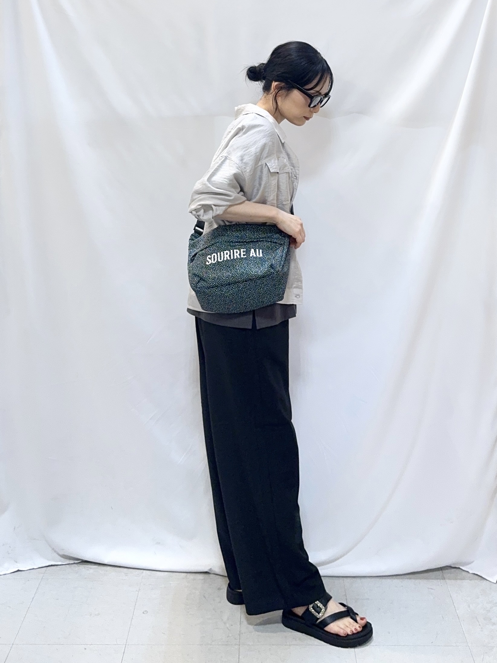 𝐇𝐢𝐫𝐨𝐦𝐢さんの「SHOO･LA･RUE｜【洗濯機可/S-LL】Gジャン風シアーシャツジャケット」を使ったコーディネート