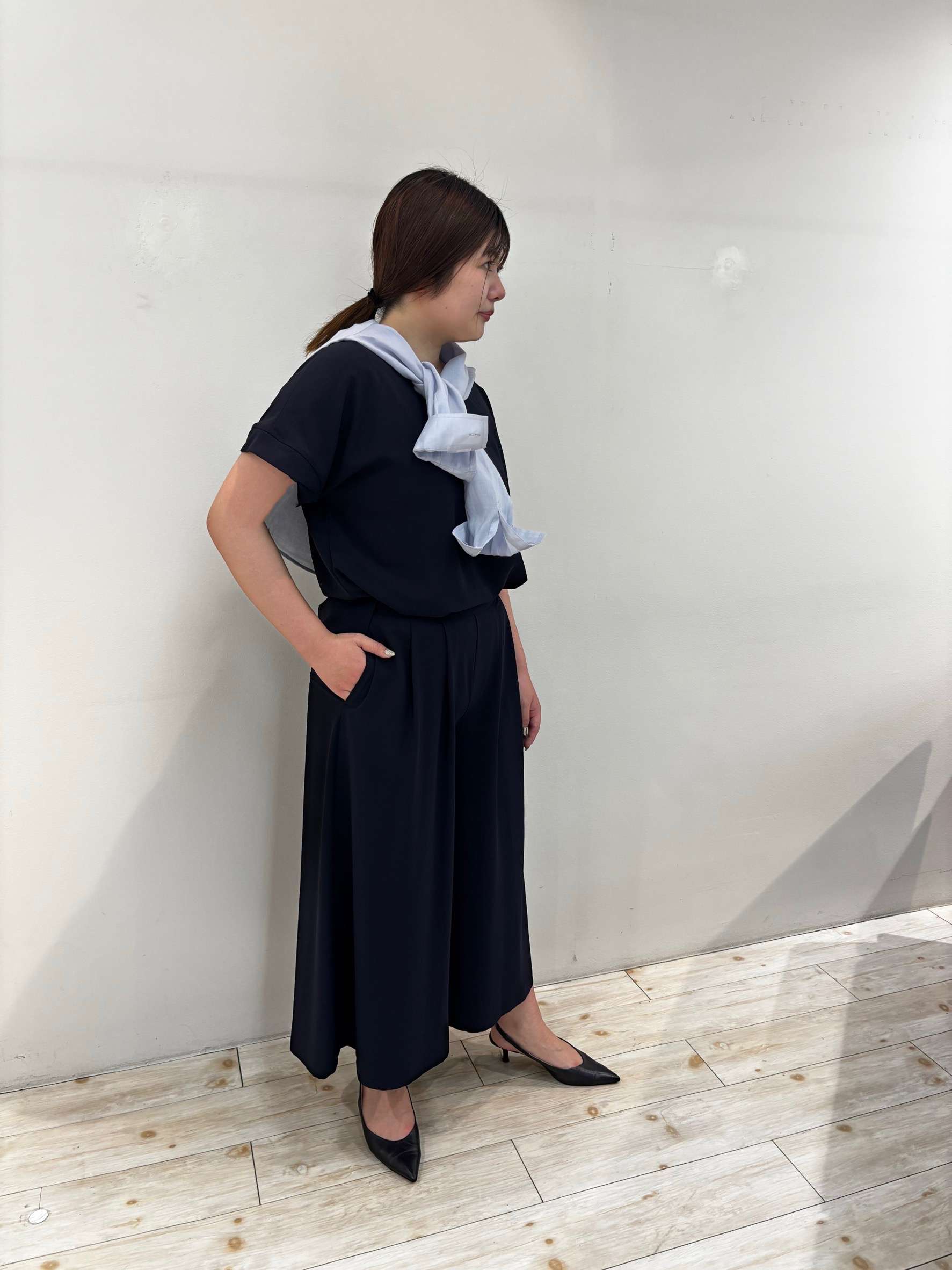 Mizuさんの「UNTITLED｜【前後2WAY/はっ水/セットアップ可】リラクシーフレンチスリーブブラウス」を使ったコーディネート