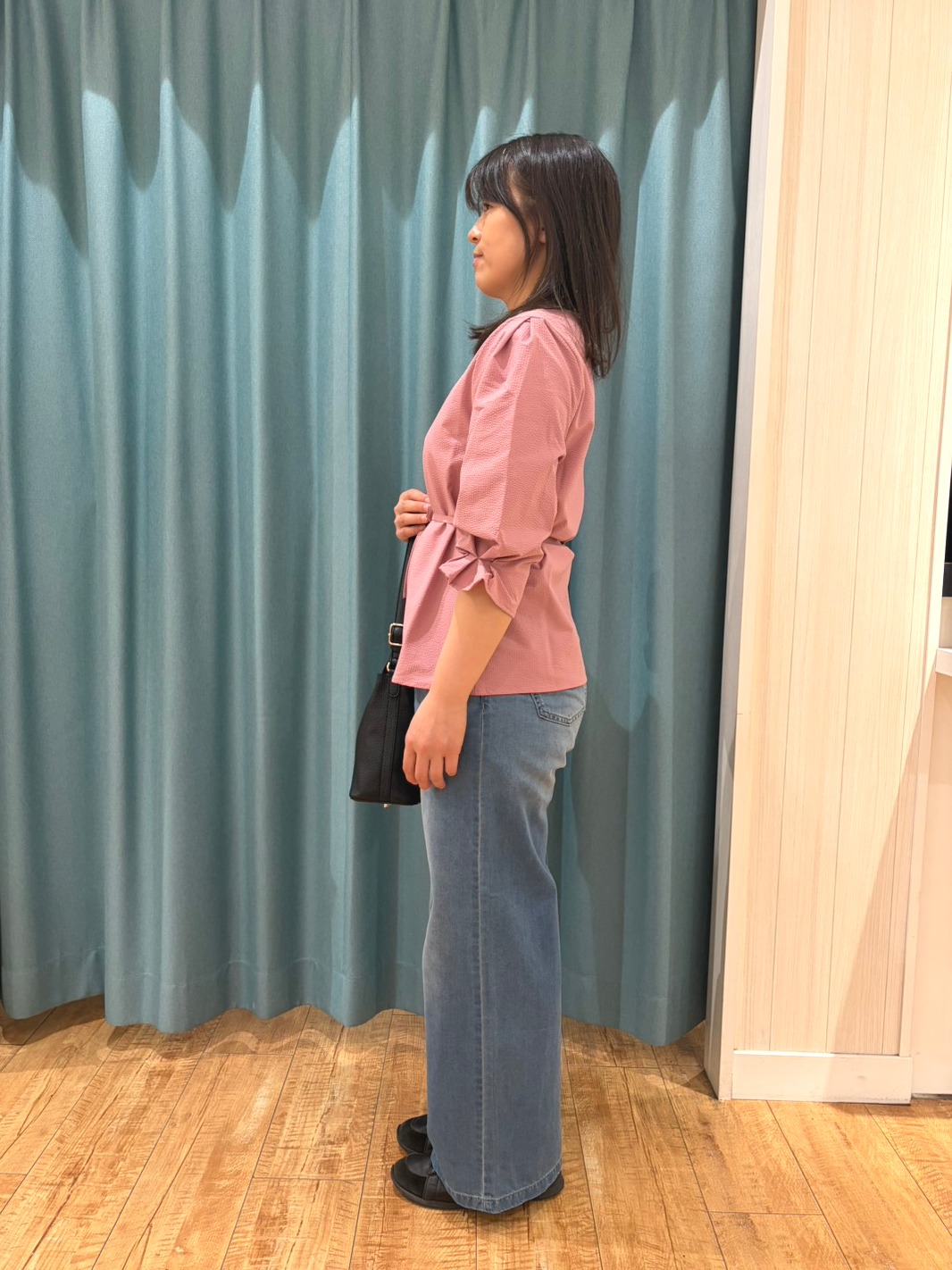Miさんの「SHOO･LA･RUE｜【洗濯機可/UV/3WAY】シルエットが変えられる ウエストリボンブラウス」を使ったコーディネート