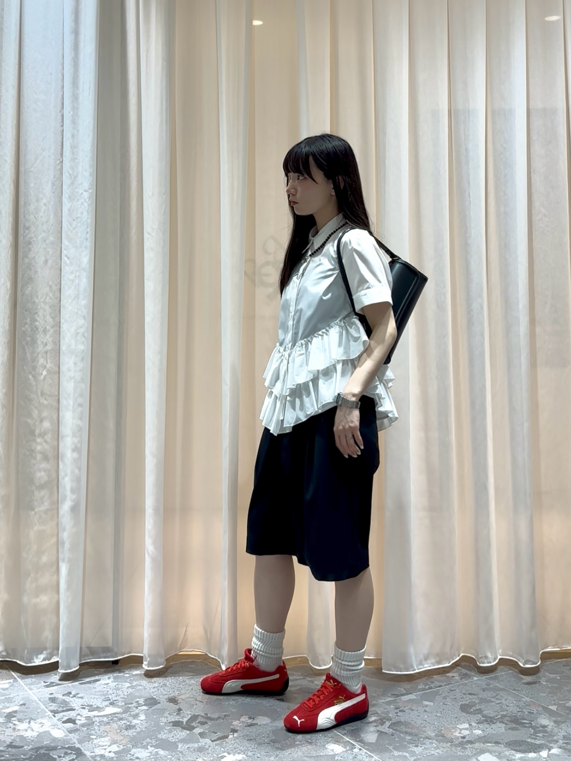 ibukiさんの「INDIVI｜ティアードフリルヘムシャツ」を使ったコーディネート