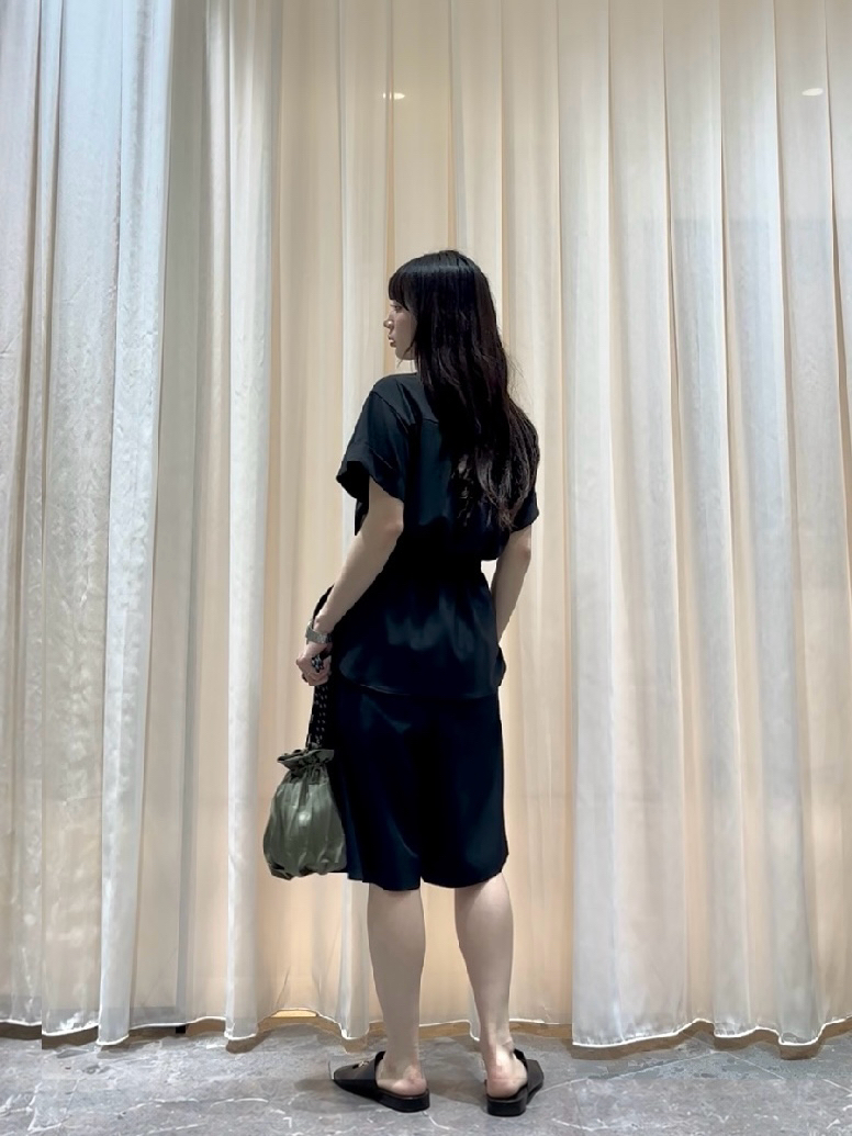 ibukiさんの「INDIVI｜Comfy SET UP｜サファリシャツ【セットアップ対応／通勤／カセット服／接触冷感／UVカット】」を使ったコーディネート