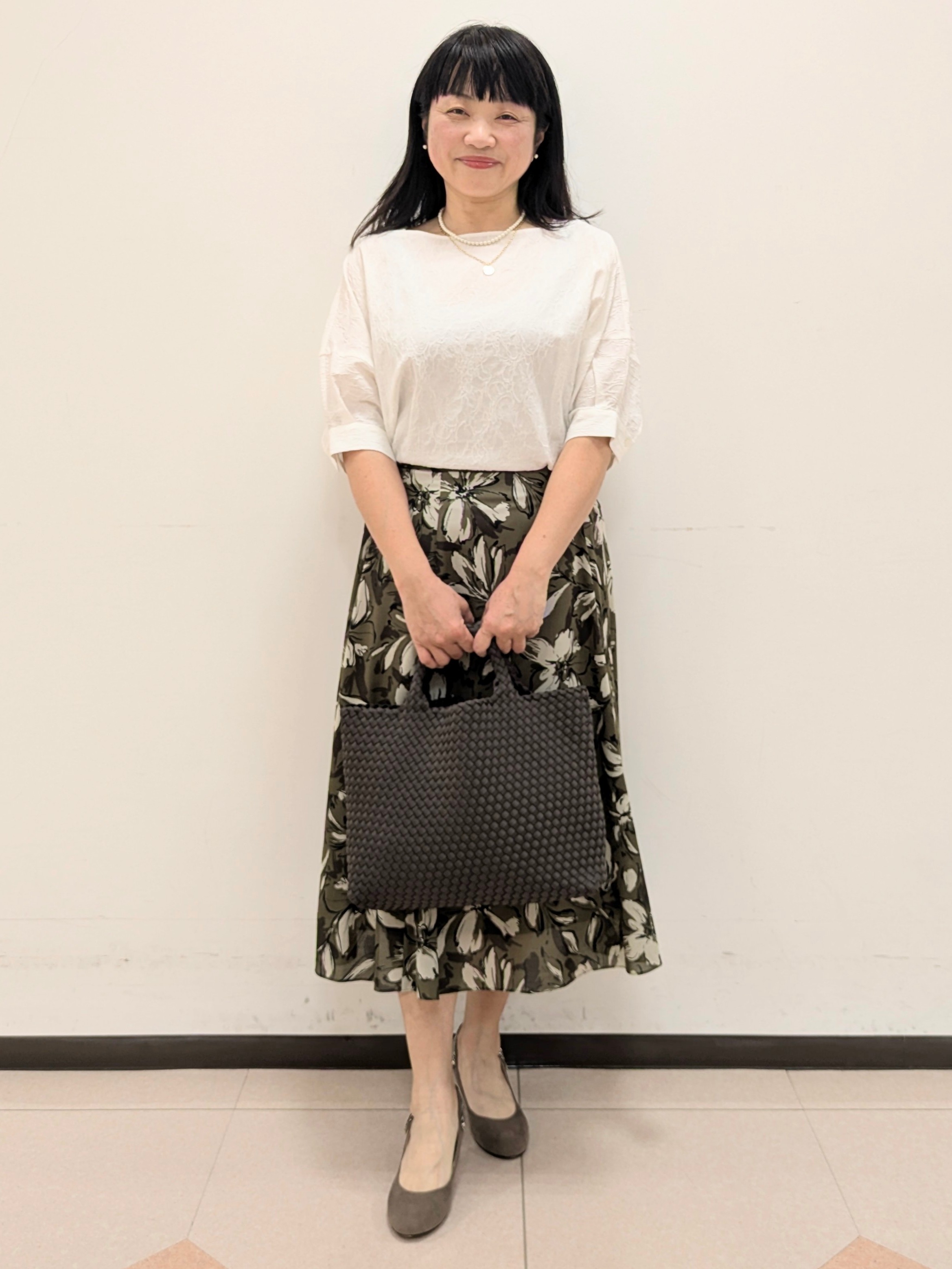 ともさんの「UNTITLED｜【洗える/ショート丈】ジャカードボートネックブラウス」を使ったコーディネート