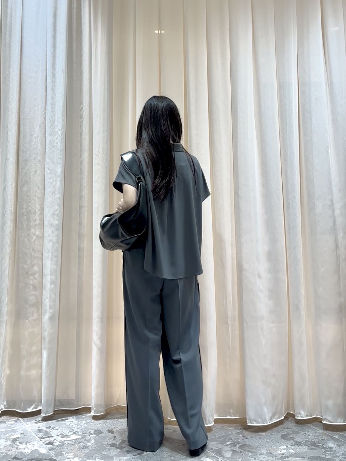 ibukiさんの「INDIVI｜Comfy SET UP｜フレアスリーブブラウス【セットアップ対応／通勤／カセット服／接触冷感／UV」を使ったコーディネート