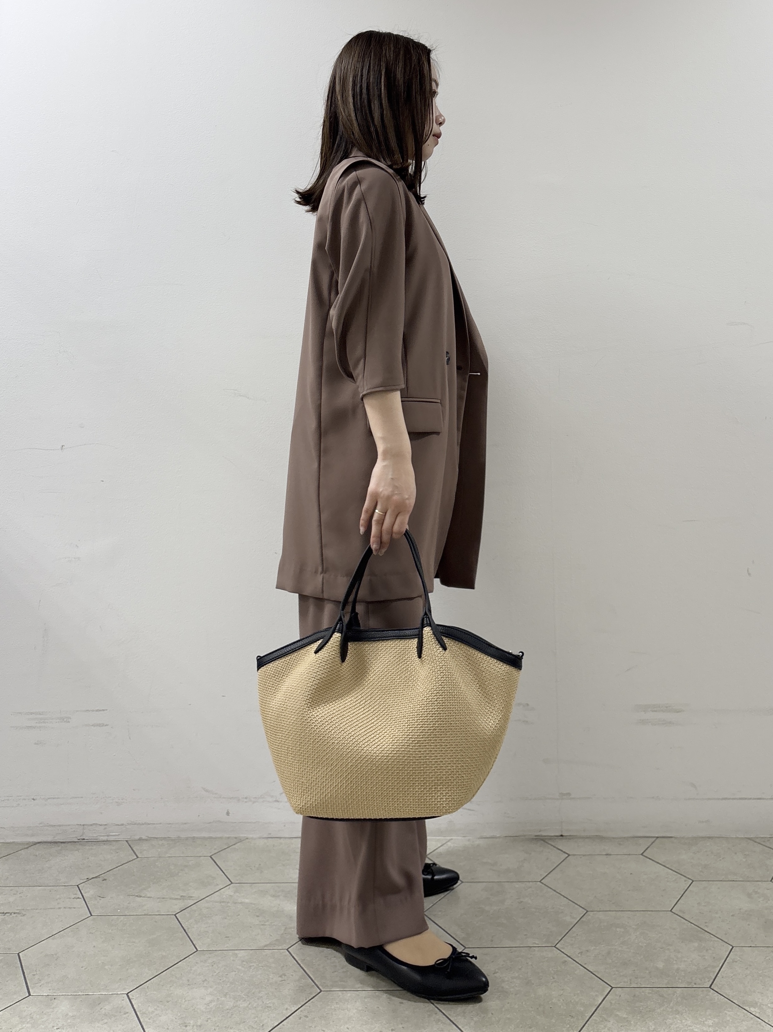 kahoさんの「INDIVI｜【さらに軽く軽快！／着る日傘】颯爽ジレジャケット」を使ったコーディネート