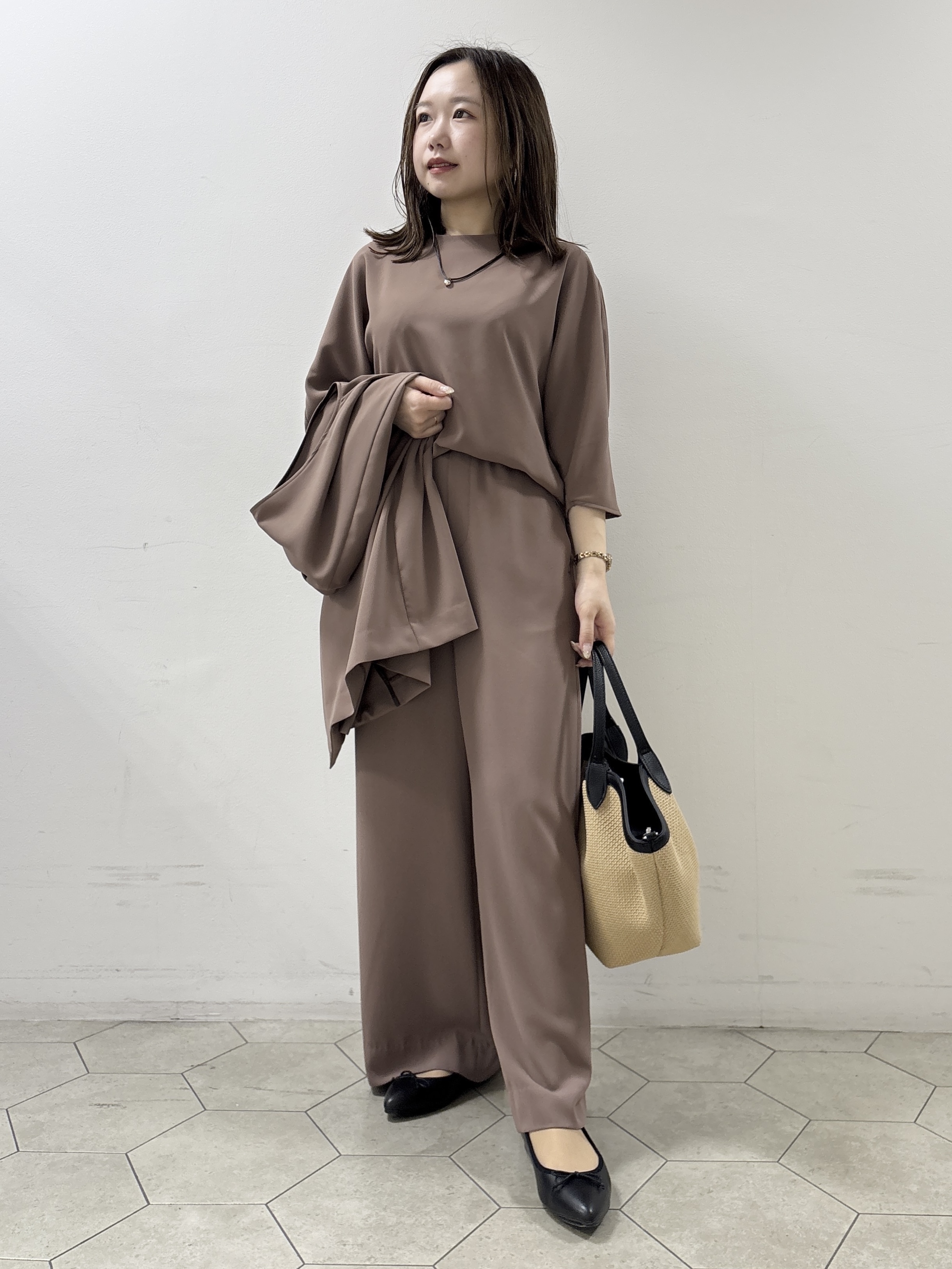 kahoさんの「INDIVI｜【さらに軽く軽快！／着る日傘】颯爽ジレジャケット」を使ったコーディネート